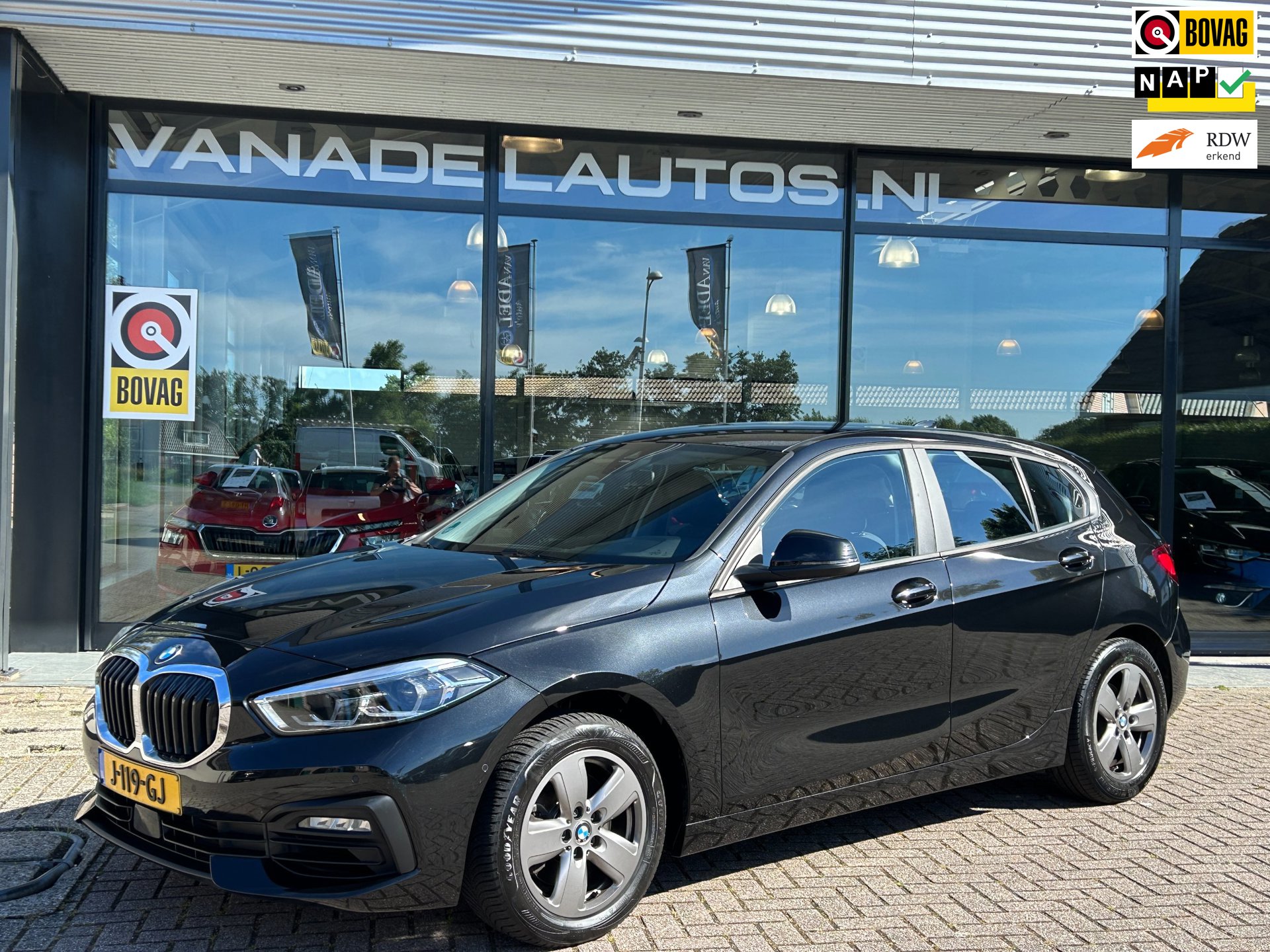 BMW 1-serie 118i Executive Edition Navi Camera LED Clima NL-Auto NAP Dealeronderhouden!