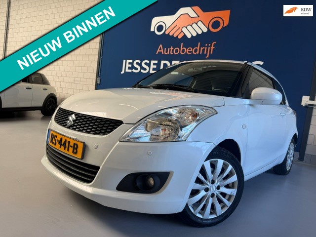 Suzuki Swift 1.2 Comfort EASSS /bj.2011 / kleur: wit / climate / navigatie / sportvelgen / pdc / APK 08/2027 / NAP met 228082 km.