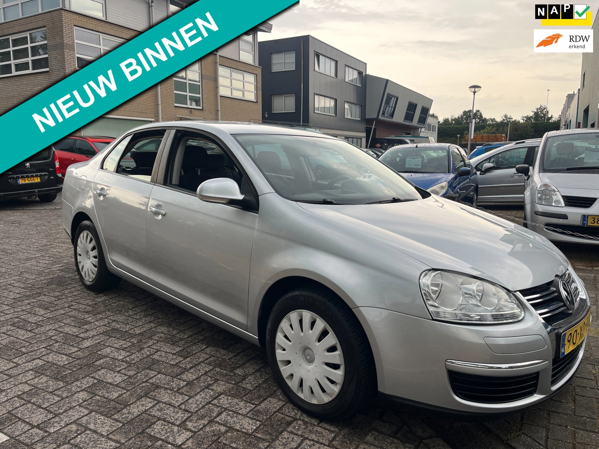 Volkswagen Jetta 1.6 FSI Trendline sedan
