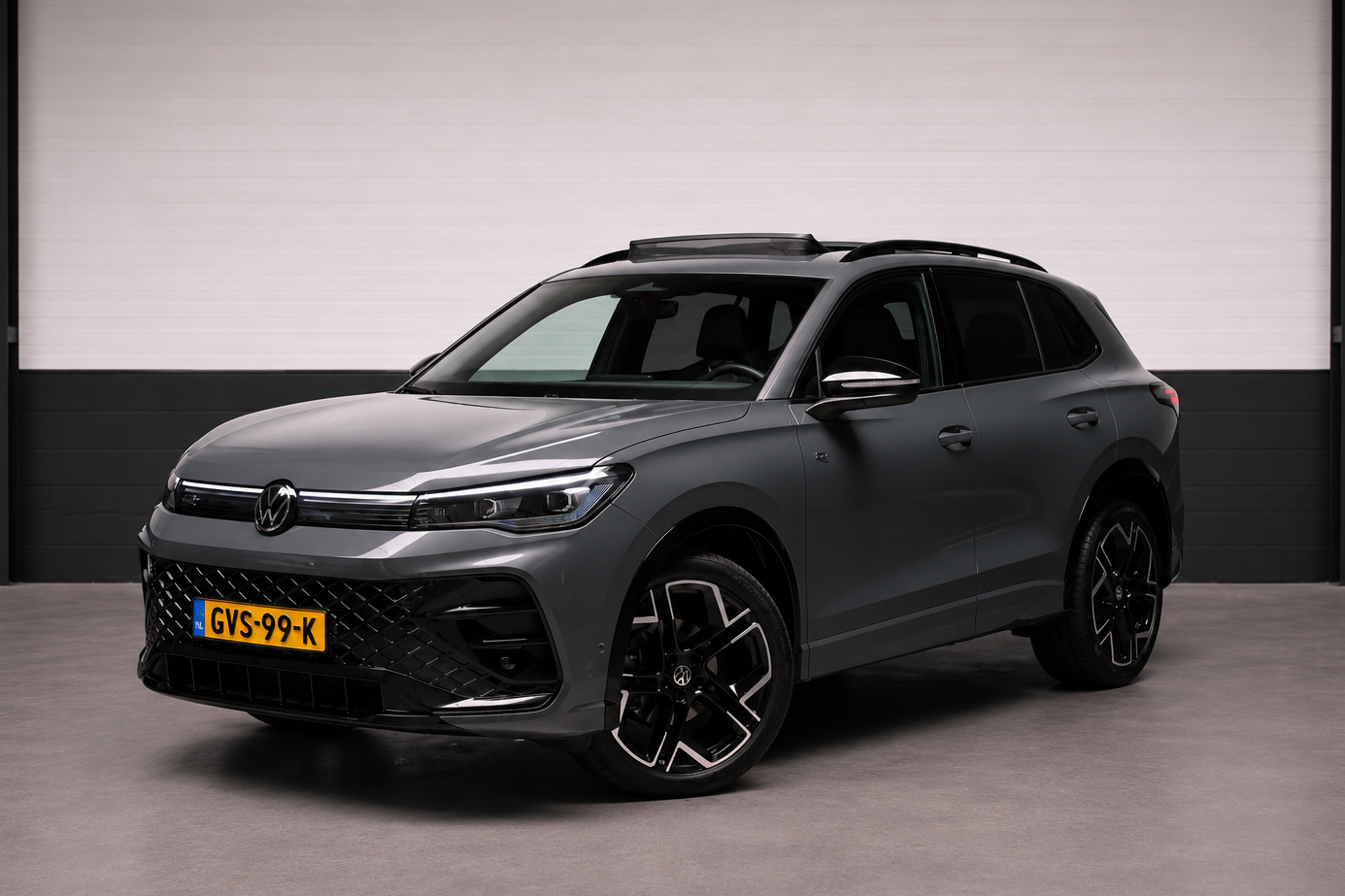 Volkswagen TIGUAN 1.5 eTSI R-Line|Pano|Massage|Trekh|IQ