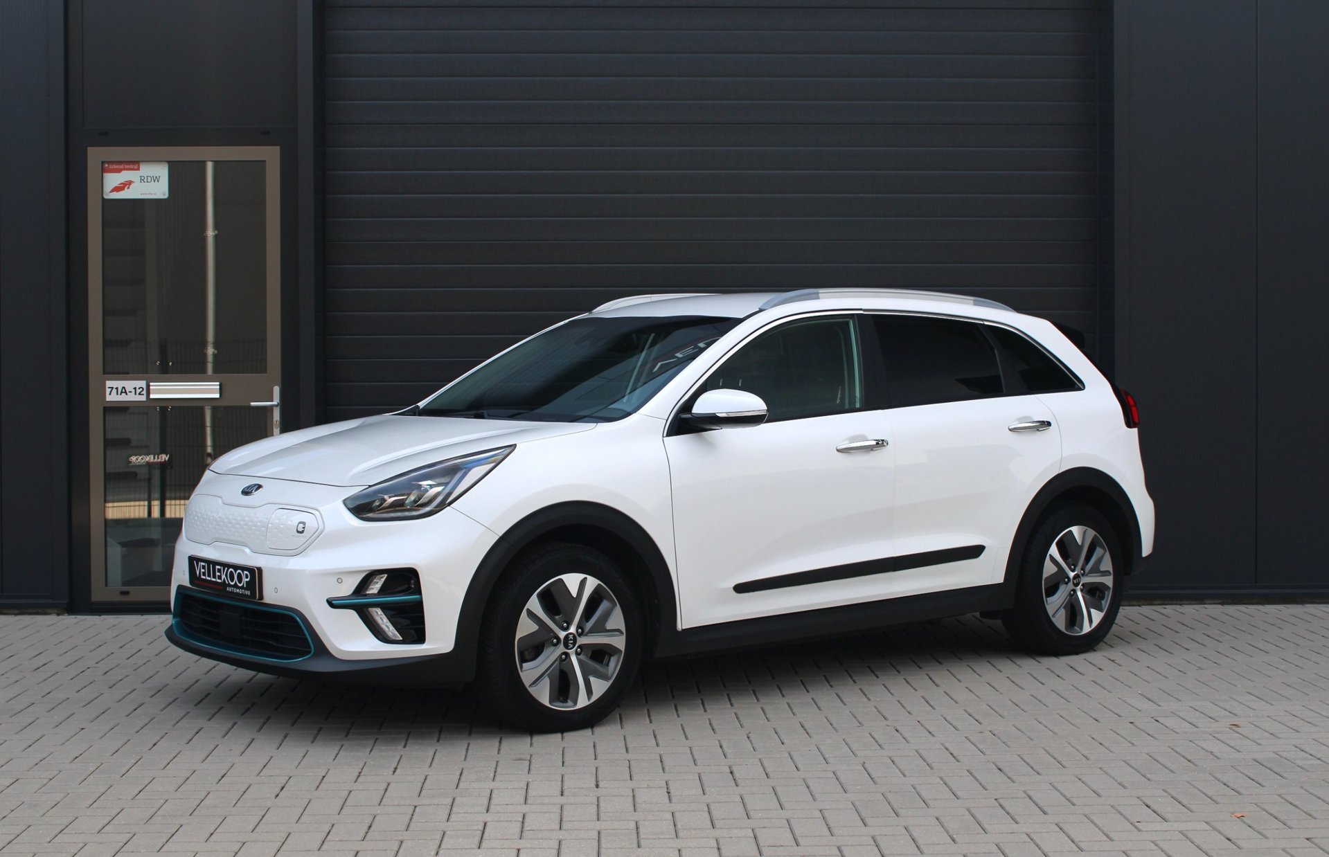 Kia E-Niro ExecutiveLine 64 kWh | 95% SOH | Warmtepomp | 3 Fase | Adaptive Cruise | Stoelventilatie | Camera | Orig NL