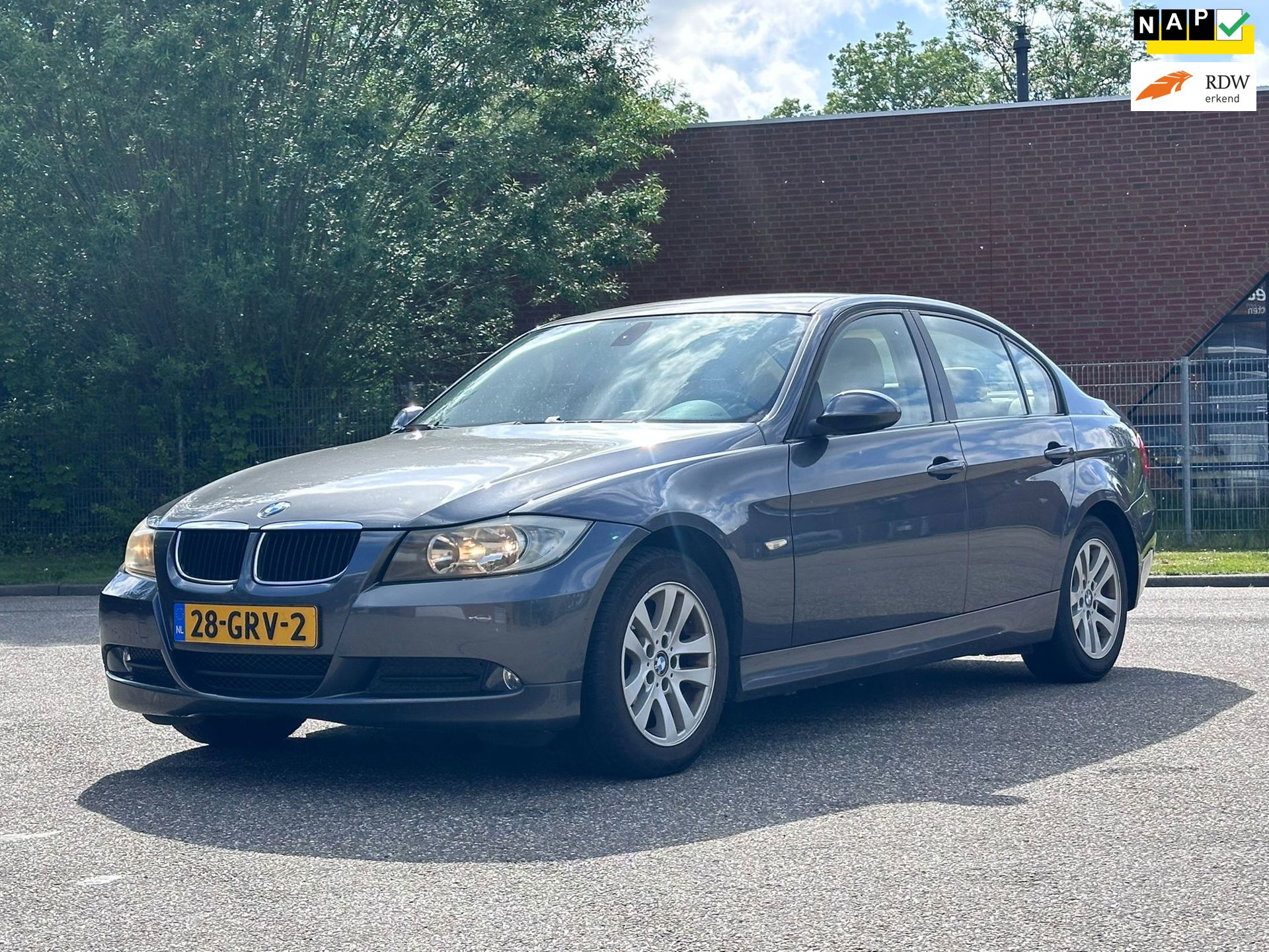 BMW 3-serie 316i Executive Cruise*Clima*Trekhaak*NAP*LM velgen*Dealer onderhouden*