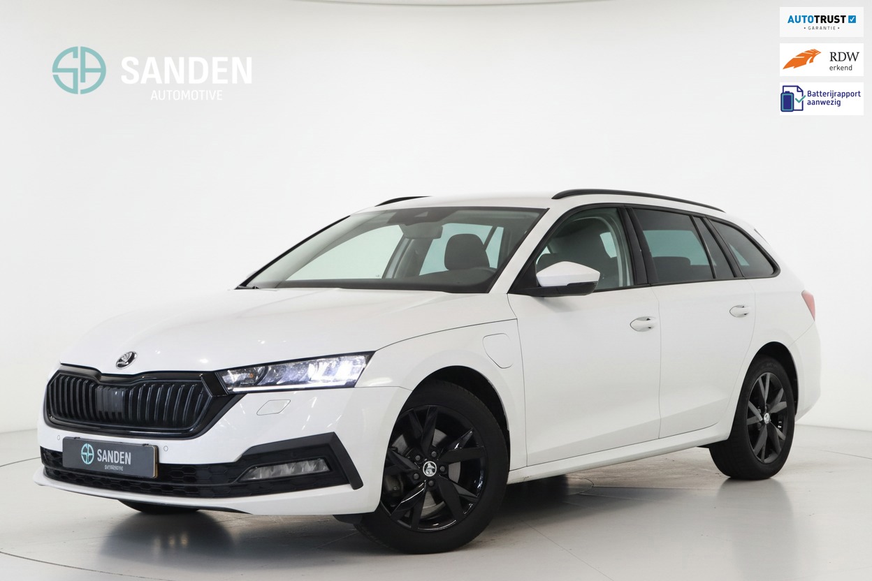 Skoda Octavia Combi 1.4 TSI iV PHEV Ambition|Automaat|LED|DAB|Stoel+stuurverwarming|Lane assist