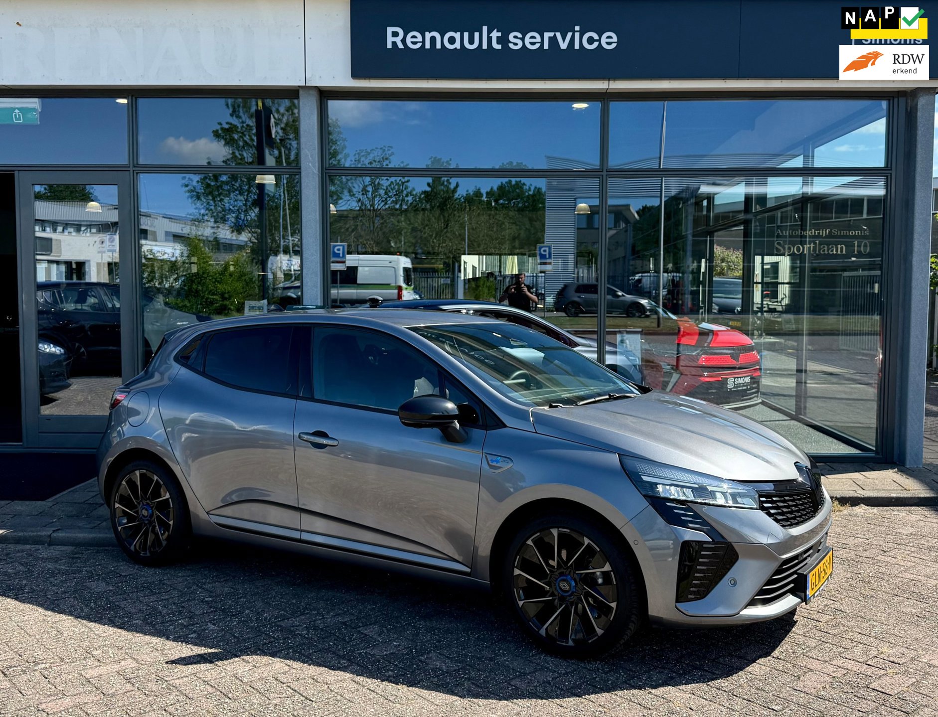 Renault Clio 1.6 E-Tech Full Hybrid 145 esprit Alpine | Bose | Adaptive cruise control | Stoelverwarming & stuurverwarming
