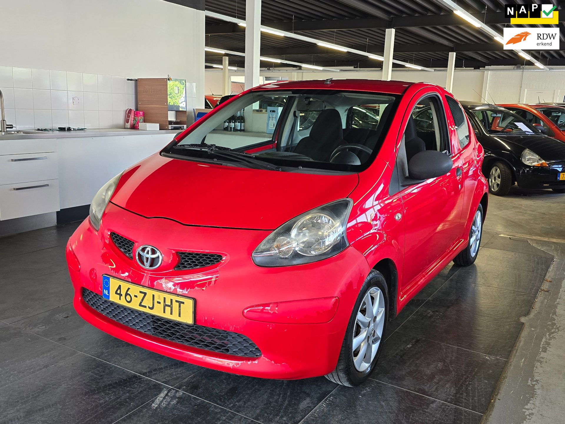 Toyota Aygo 1.0-12V/AIRCO/5-DEURS/NIEUWE APK BIJ VERKOOP/