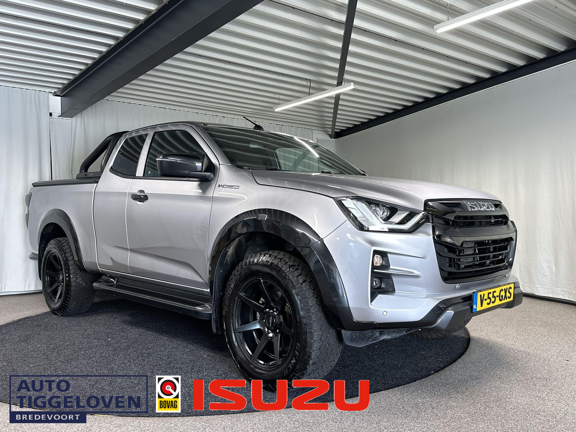 Isuzu D-Max 1.9 Extended Cab V-Cross Automaat | 3500KG Trekgewicht