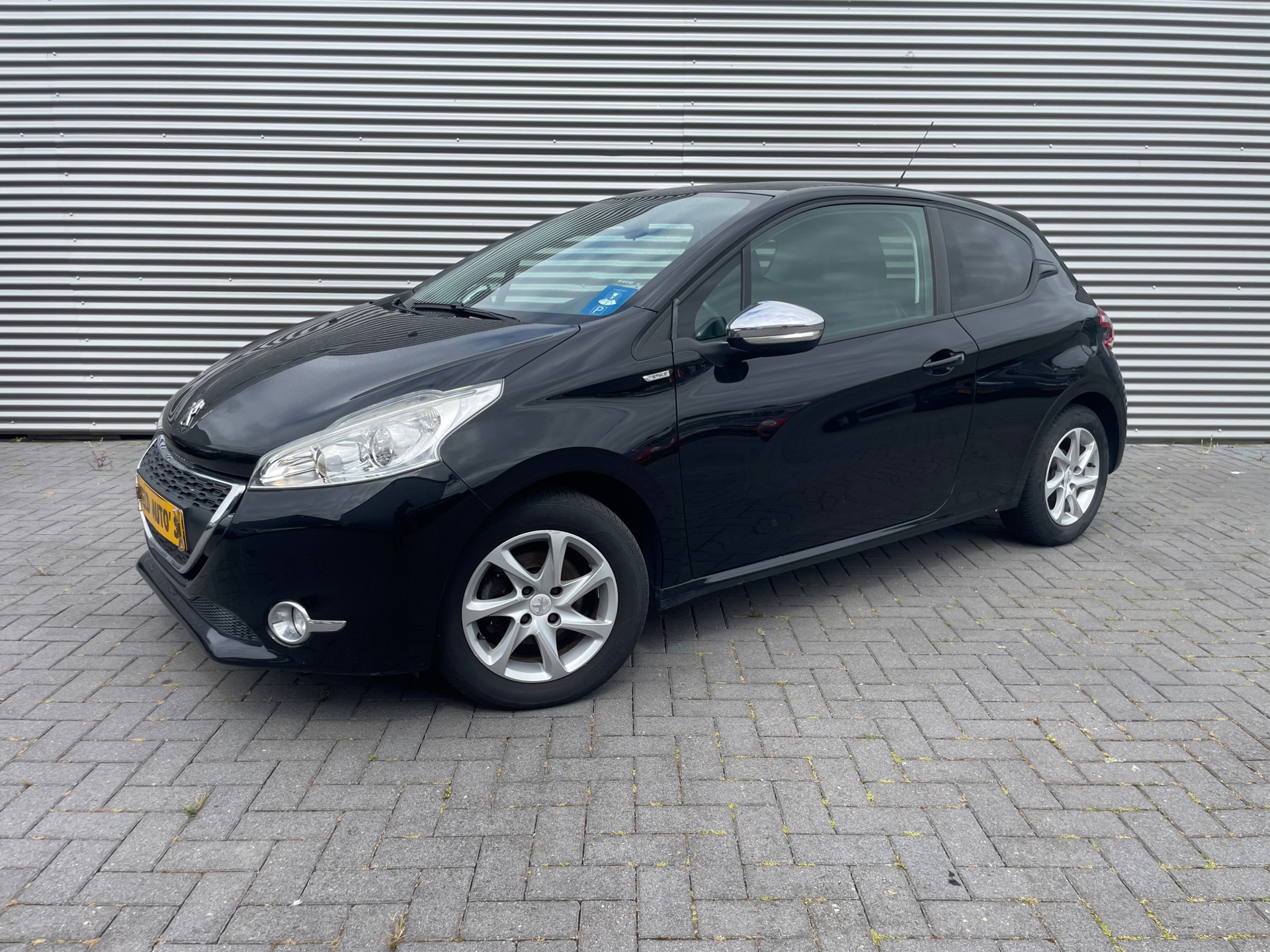 Peugeot 208 1.2 VTi Style bouwjaar 2014