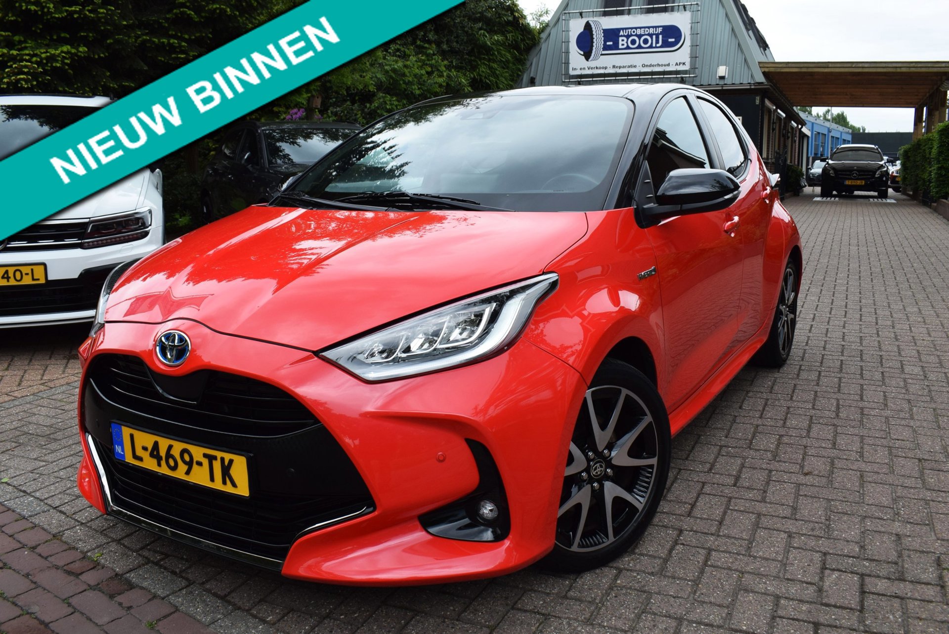 Toyota Yaris 1.5 Hybrid Launch Edition AUTOM/NAVI/ADAP-CRUISE/CARPLAY/AIRCO/PDC V+A/CAMERA//HEAD-UP/XENON/LMW 17"/STOEL VERW/USB