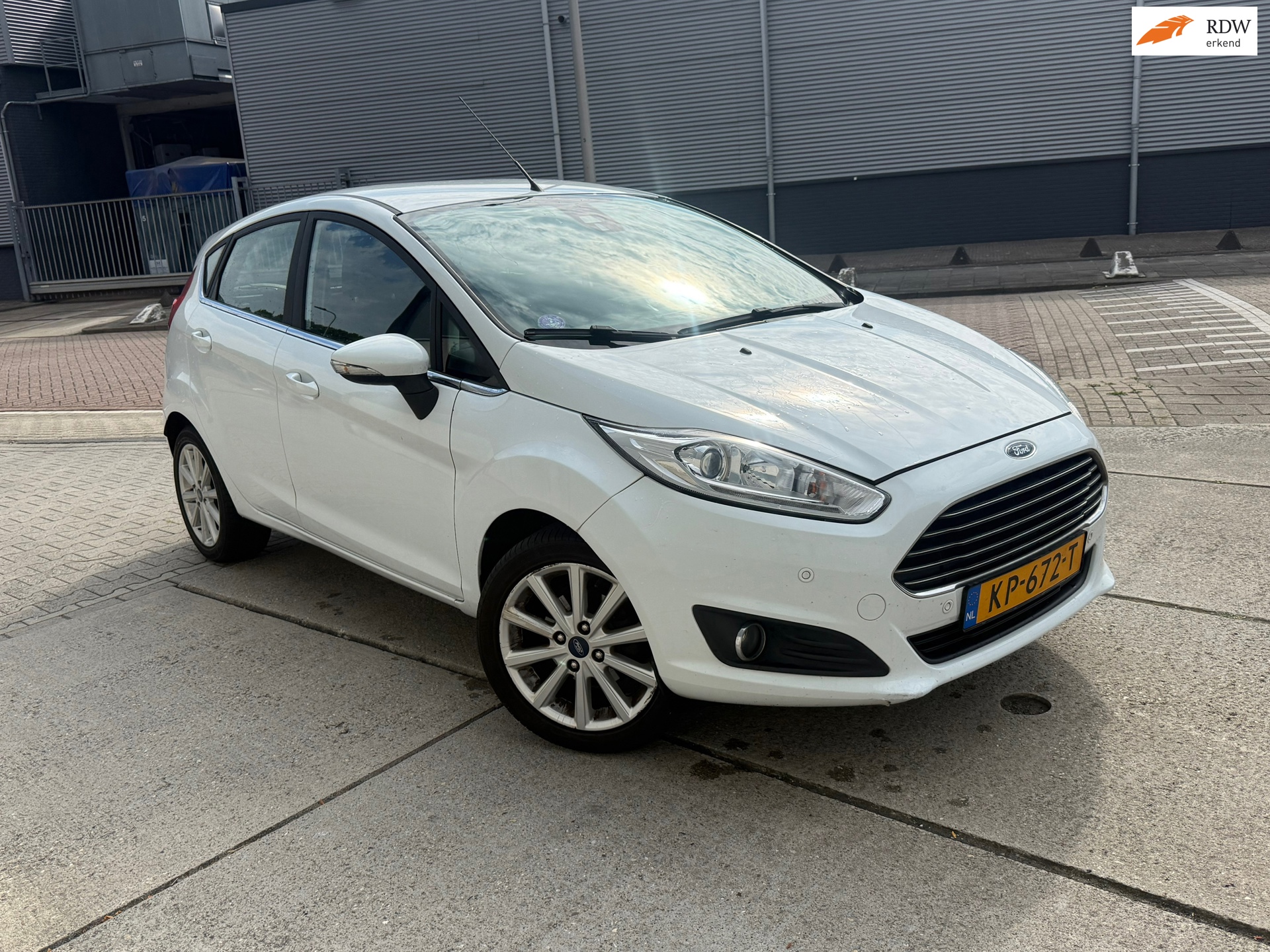 Ford Fiesta 1.0 EcoBoost Titanium Clima NAVI NEW APK