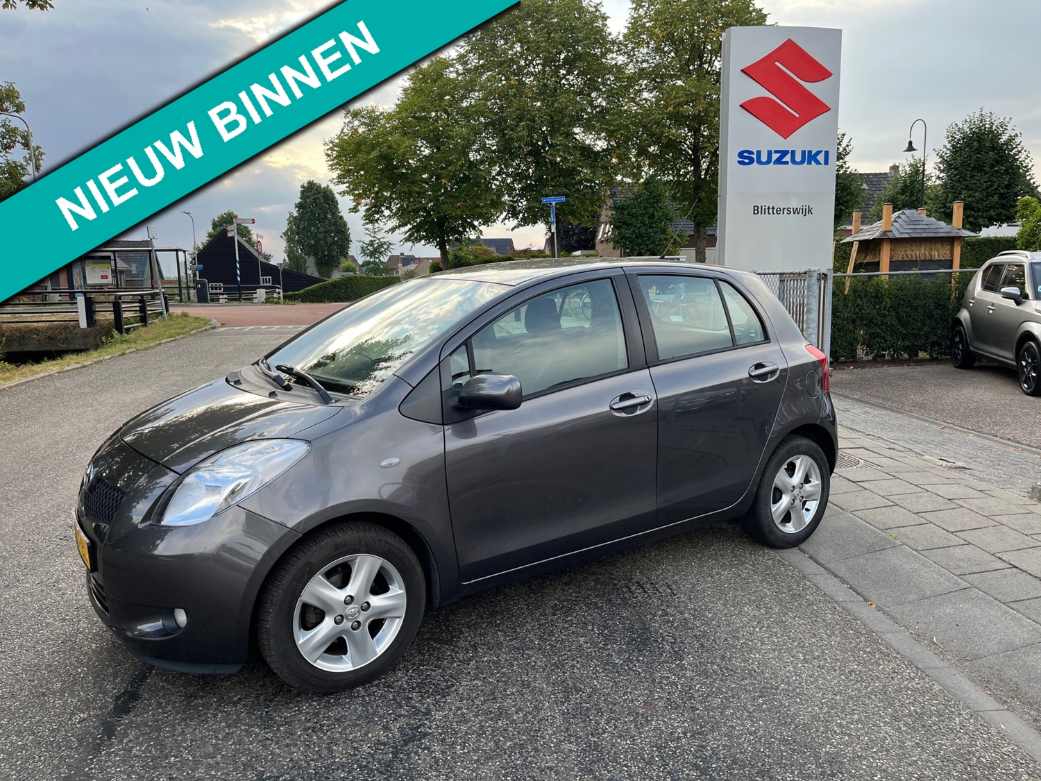 Toyota Yaris 1.3 VVTi Luna AUTOMAAT // Goed onderhouden yaris // Climate control // Rijklaarprijs!