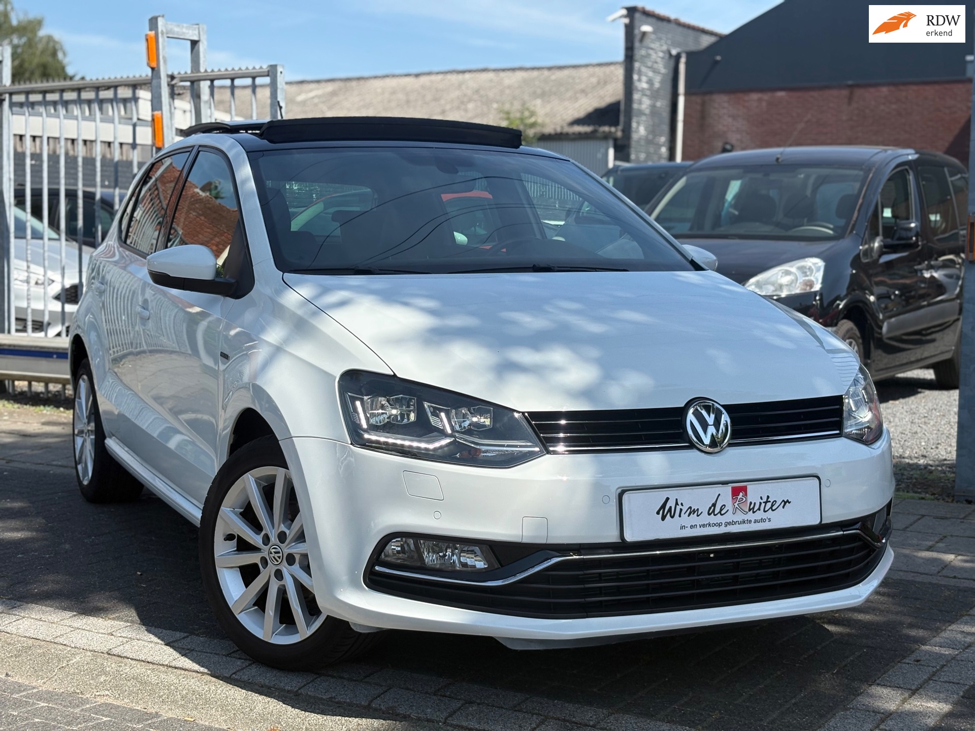 Volkswagen Polo 1.2 TSI Original | Panoramadak | LED | ACC | Half Leder | Climate control | A.Camera | Navigatie |