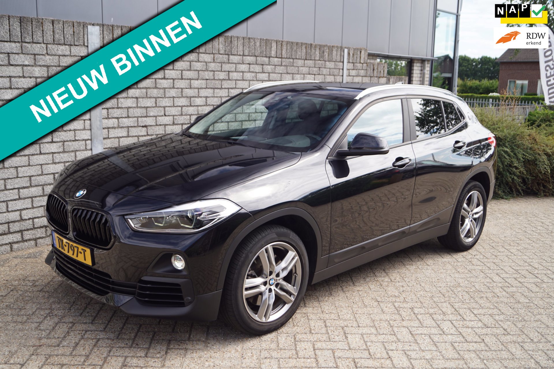 BMW X2 SDrive20i High Executive Autom Leder Stoelverw Navi Camera Clima Head-Up LED Kopl Cruise 2x PDC LMV 18 Trekh ENZ NL Auto.