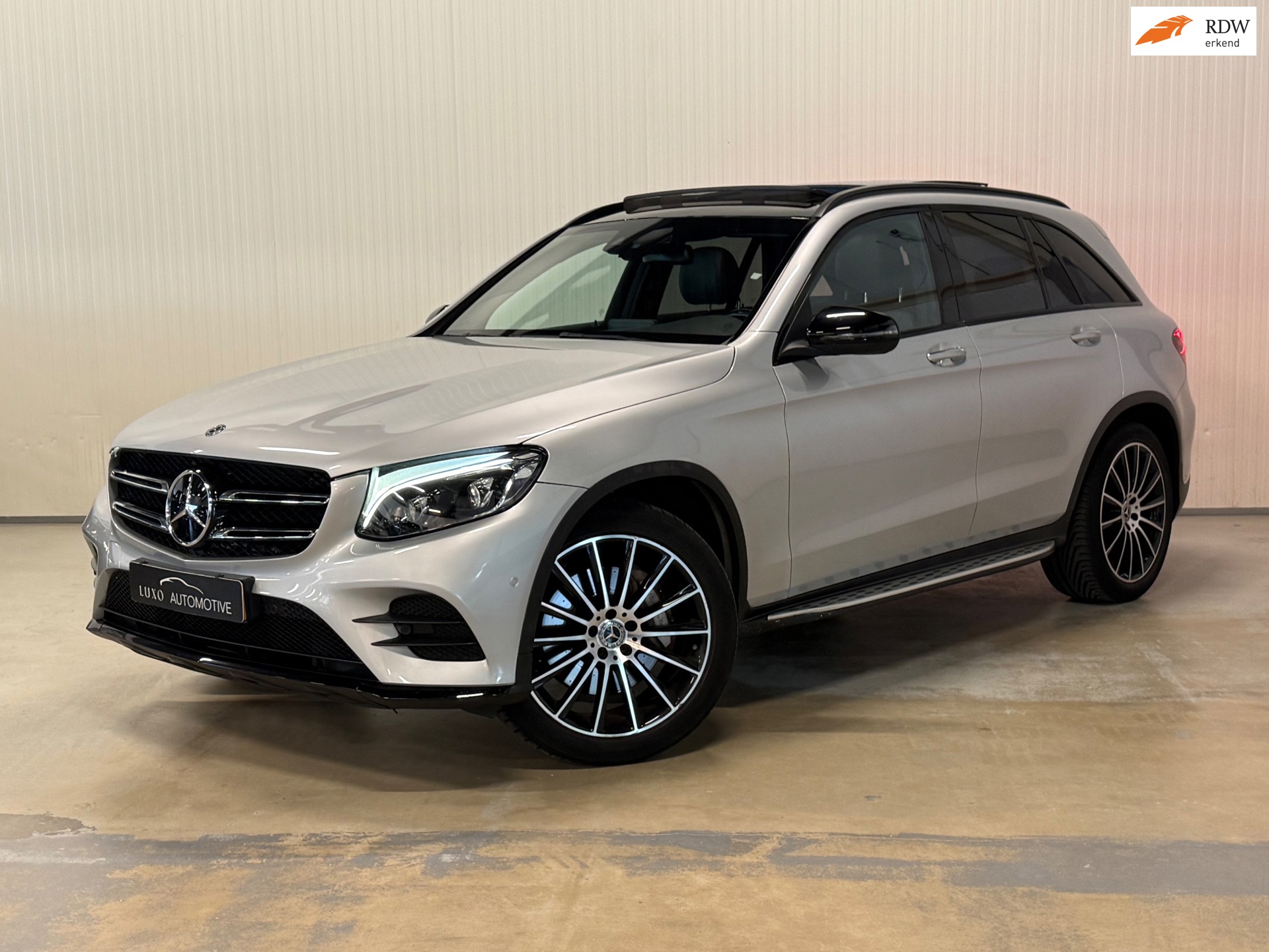 Mercedes-Benz GLC-klasse 300 4MATIC | AMG/NIGHT | PANO | CAMERA | LED