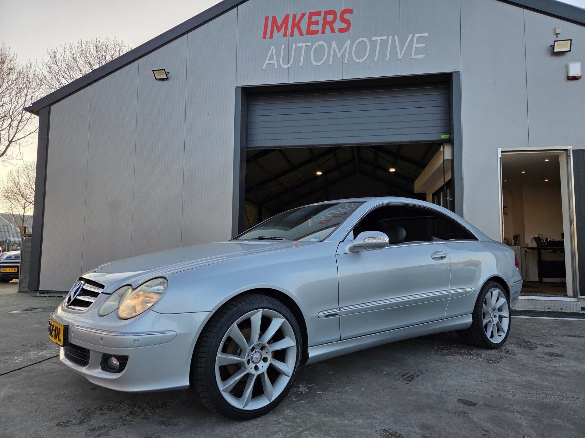 Mercedes-Benz CLK-klasse Coupé 200 K. Avantgarde AUT | Leer | Navi