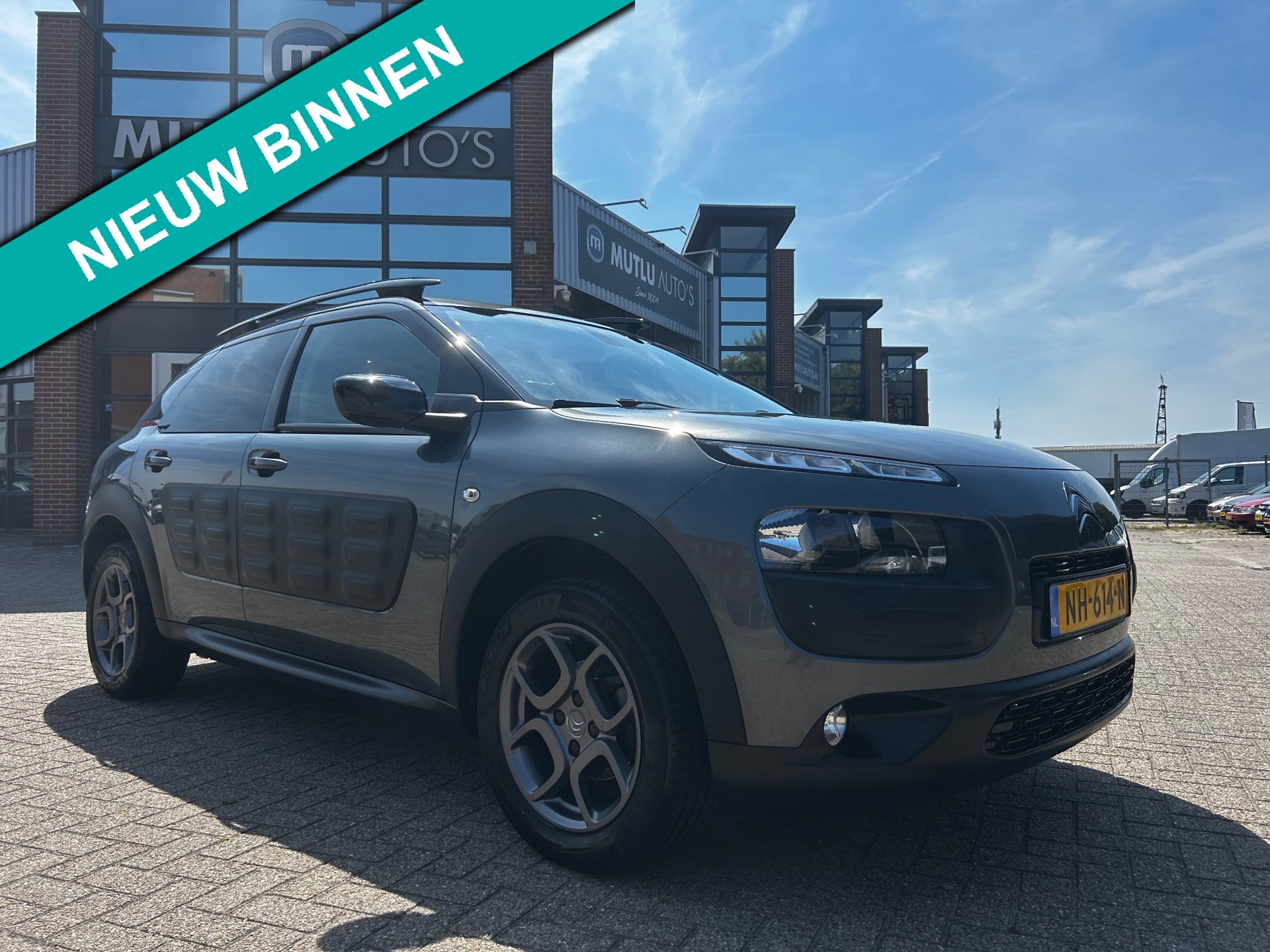Citroën C4 Cactus 1.2 PureTech Shine Automaat NAP CAMERA NAVI