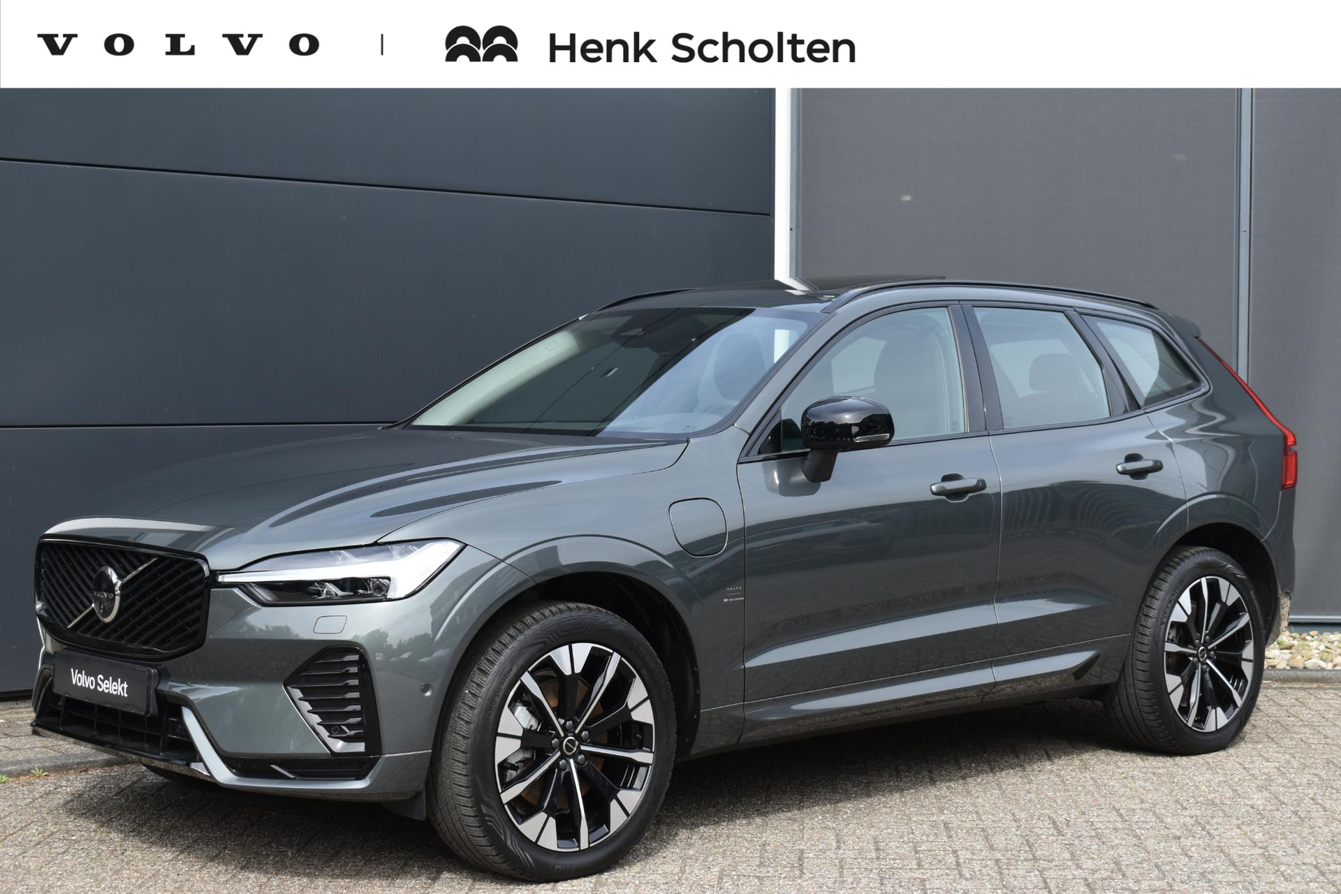 Volvo XC60 T6 Plug-in hybrid AWD Ultra Dark