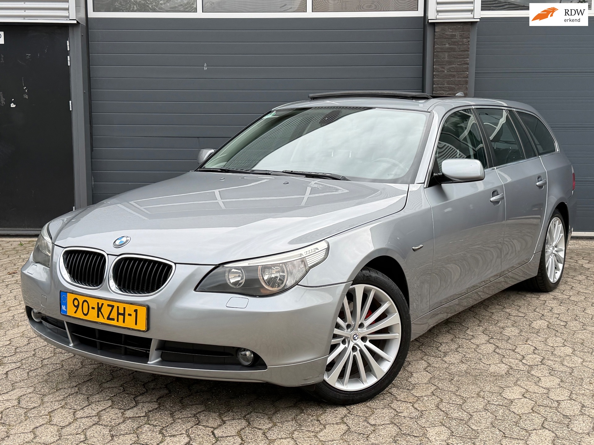 BMW 5-serie Touring 523i Executive|PANO|LEER|NAVI|CRUISE|TREKHAAK|APK