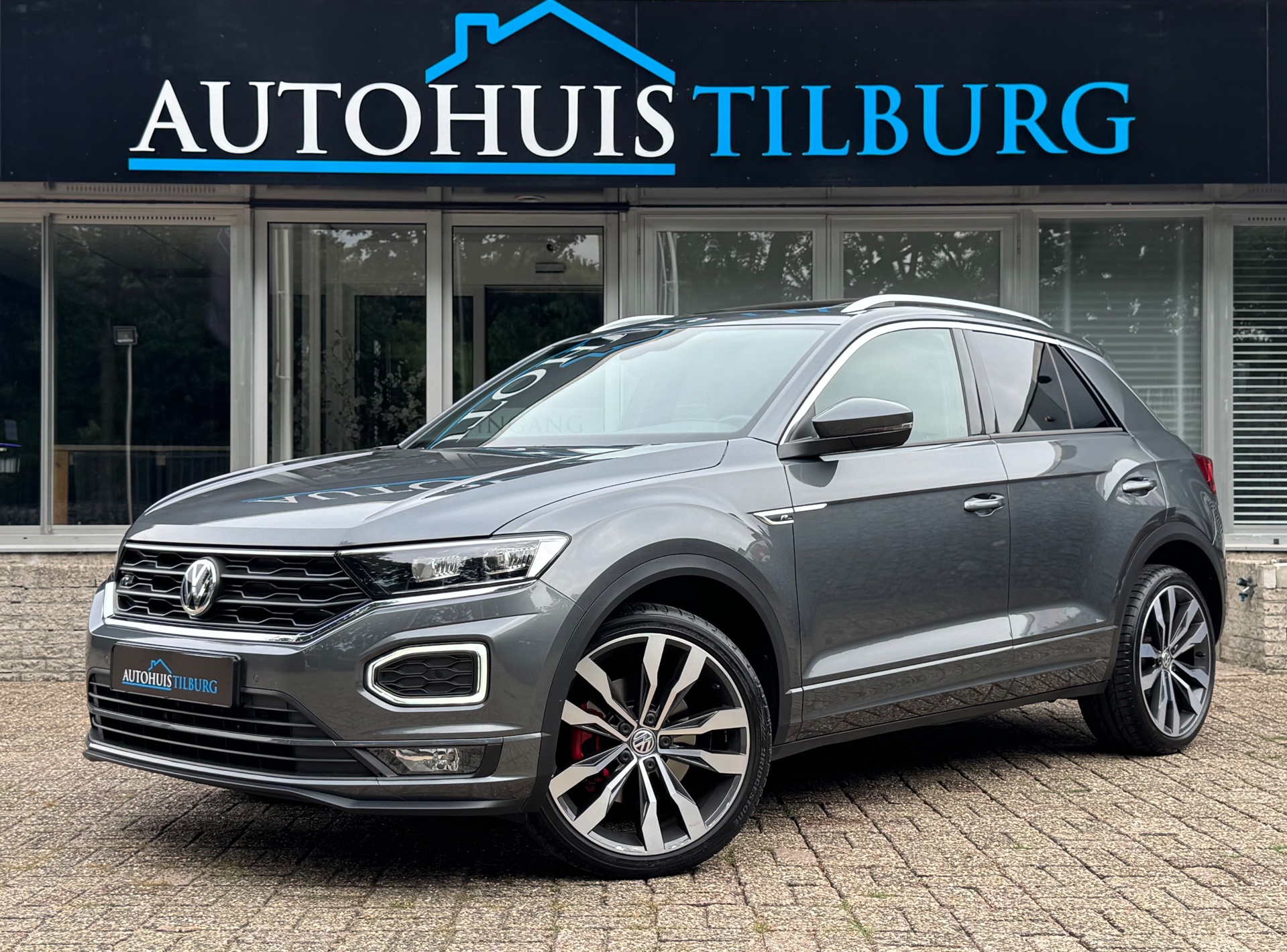 Volkswagen T-Roc 1.5 TSI 3x R-Line Pano Virtual Trekhaak Navi