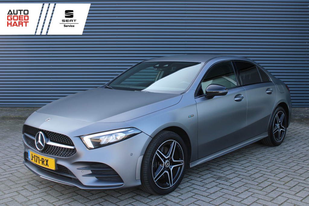Mercedes-Benz A-Klasse 250 e Business Solution AMG Limited Sfeerverlichting Camera Leer/Alcantara