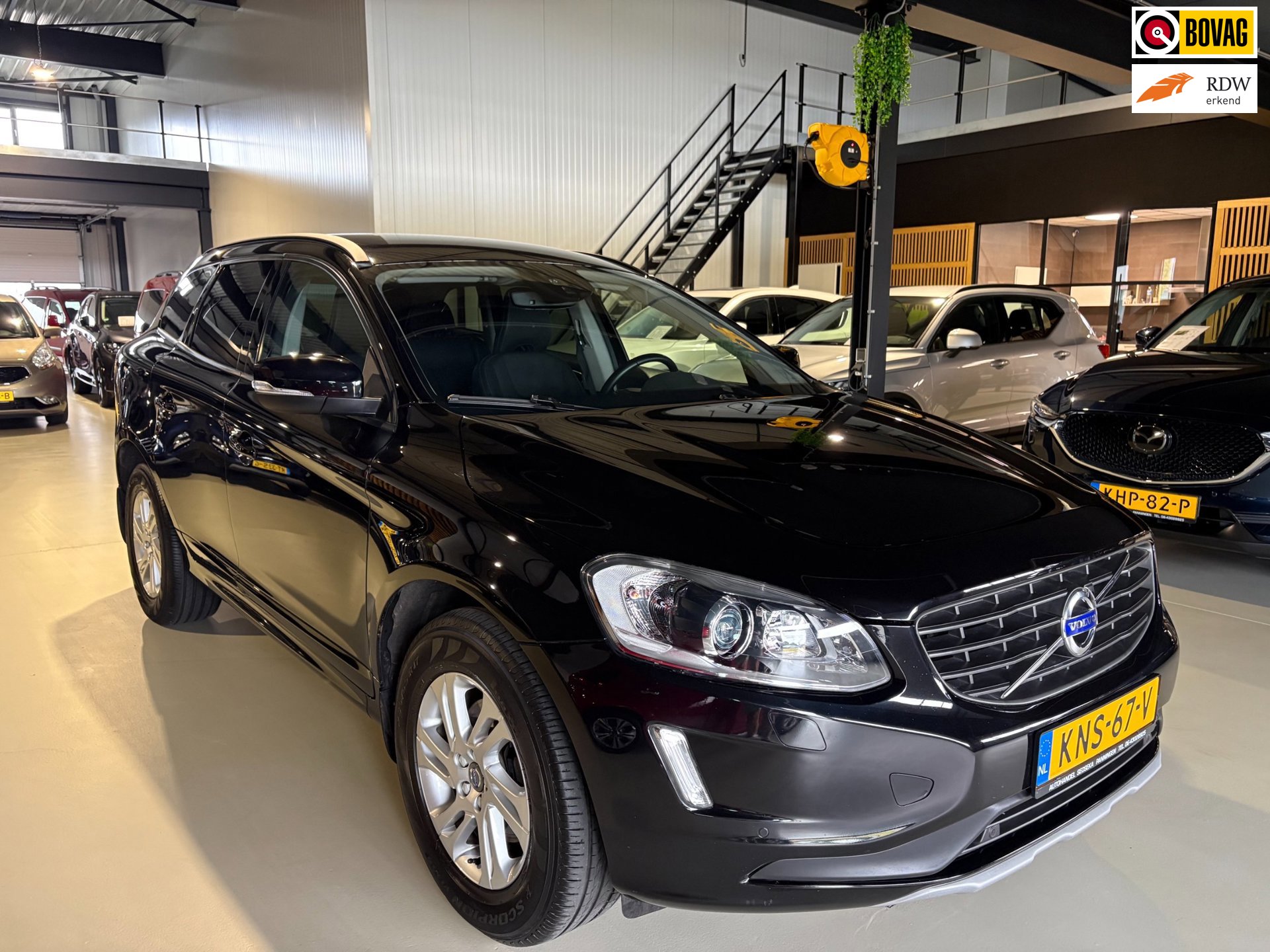 Volvo XC60 2.4 D4 Kinetic Trekhaak Camera Elektr achterklep navi etc