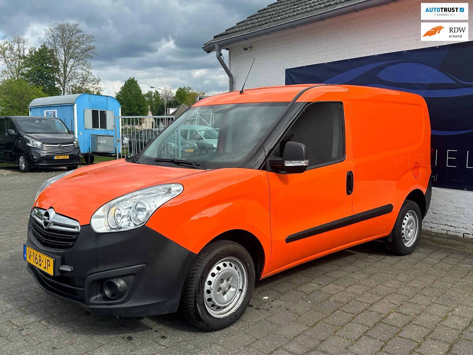 Opel Combo 1.3 CDTi L1H1 Selection / AIRCO / TREKHAAK / NAVIGATIE