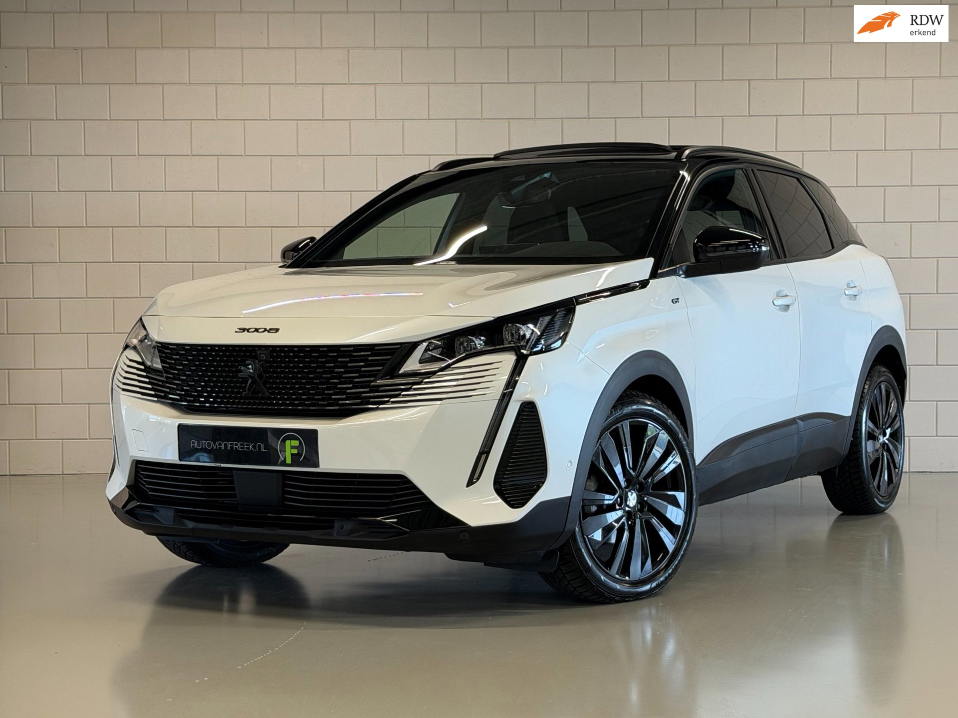 Peugeot 3008 1.2 PureTech GT Black Pack | PANO | TREKHAAK | FOCAL | SFEER | VIRTUAL | ACC | MASSAGE | 19 INCH