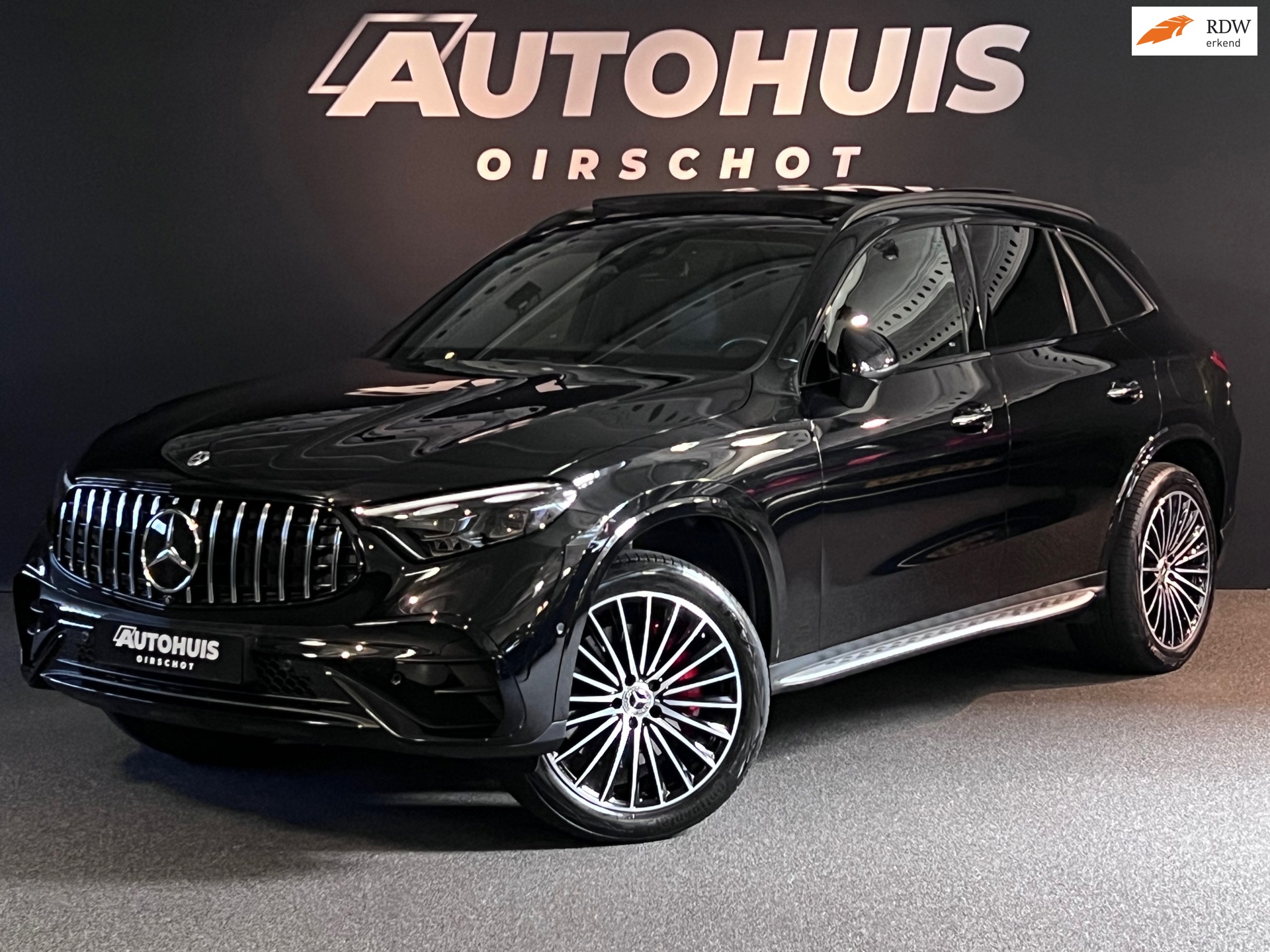Mercedes-Benz GLC-klasse 400e 4MATIC AMG Line Pano/ Memoryseats/ 360Camera/ Burnmester 3D/ Stuurverwarming/ Ambientplus/ Headup