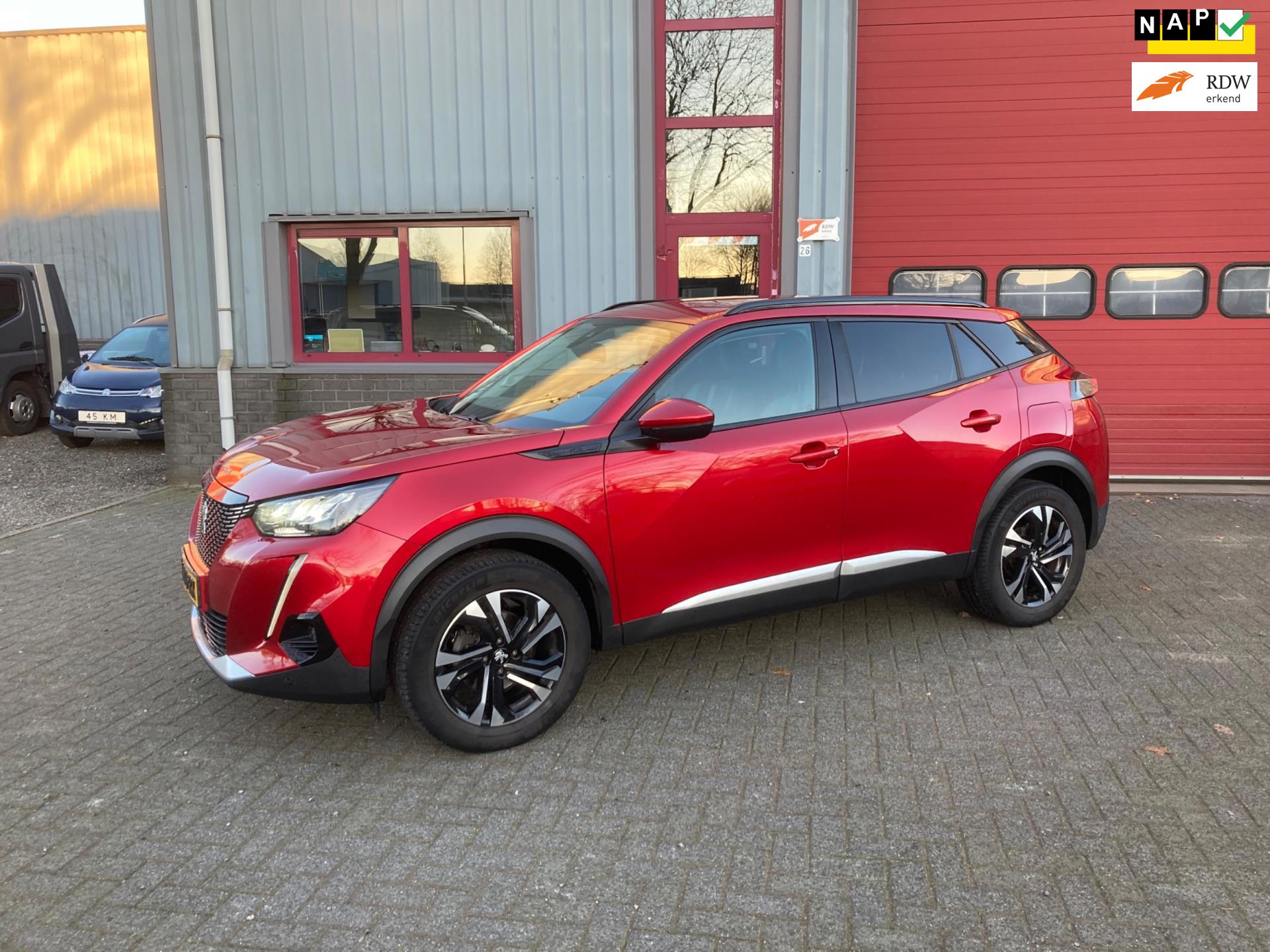 Peugeot 2008 1.2 PureTech Blue Lease Allure