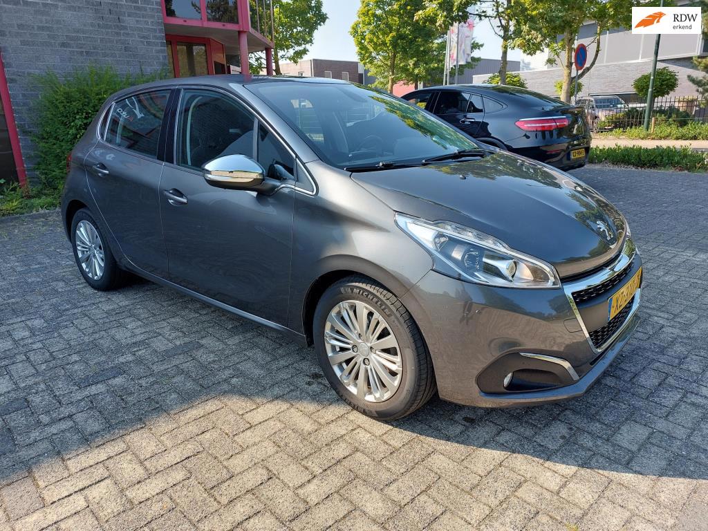 Peugeot 208 1.2 PureTech GT-line/ APK en Onderhoud . 110 pk