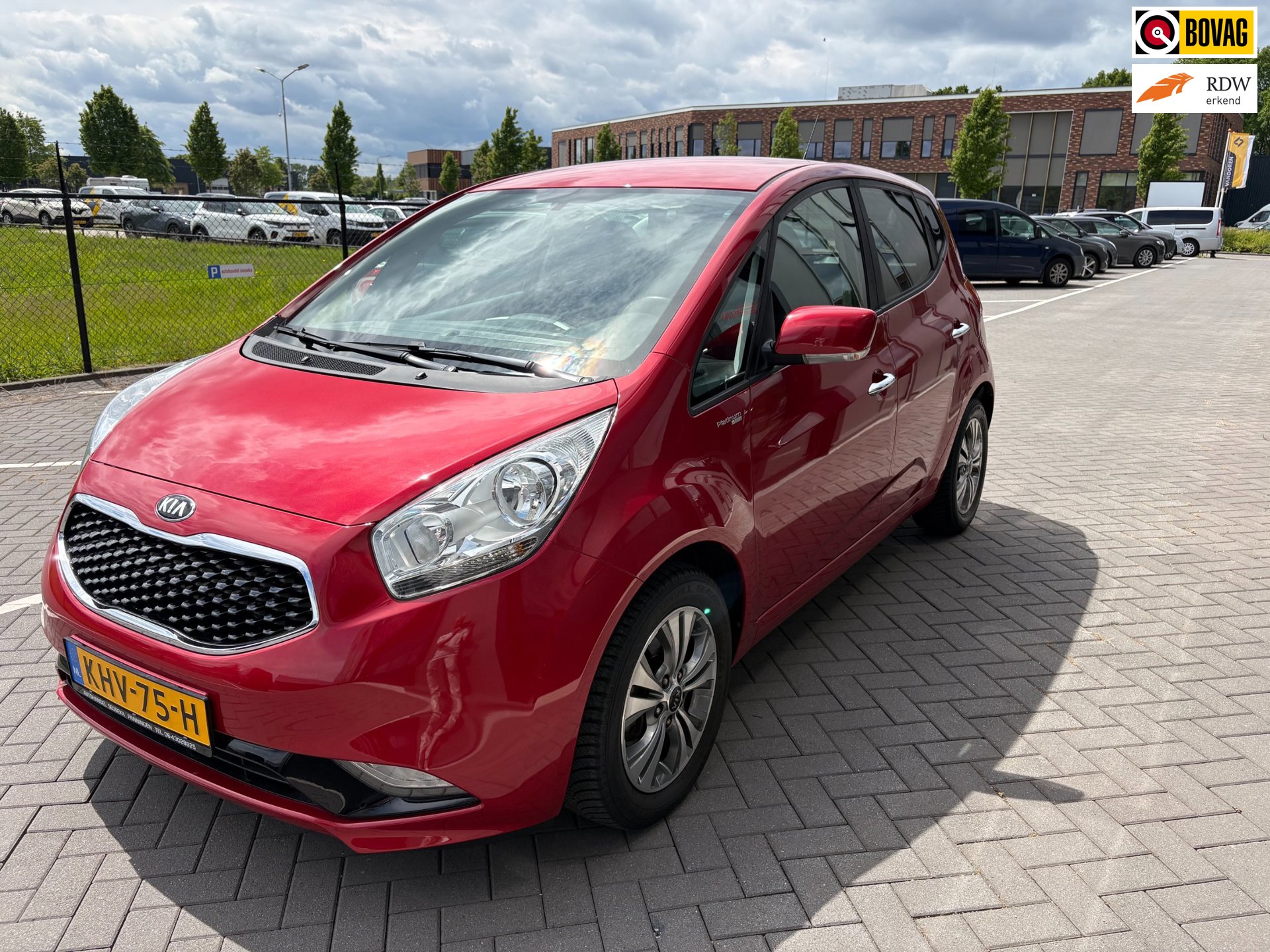 Kia VENGA 1.6 CVVT ExecutiveLine navi, camera, stoelverwarming.
