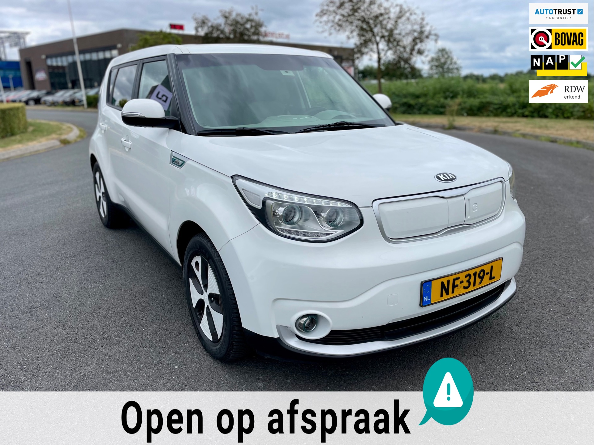 Kia Soul EV ExecutiveLine 27kWh, AUTOMAAT, 1E EIG, NAP, VOLLEDIGE OH BESCHIKBAAR!