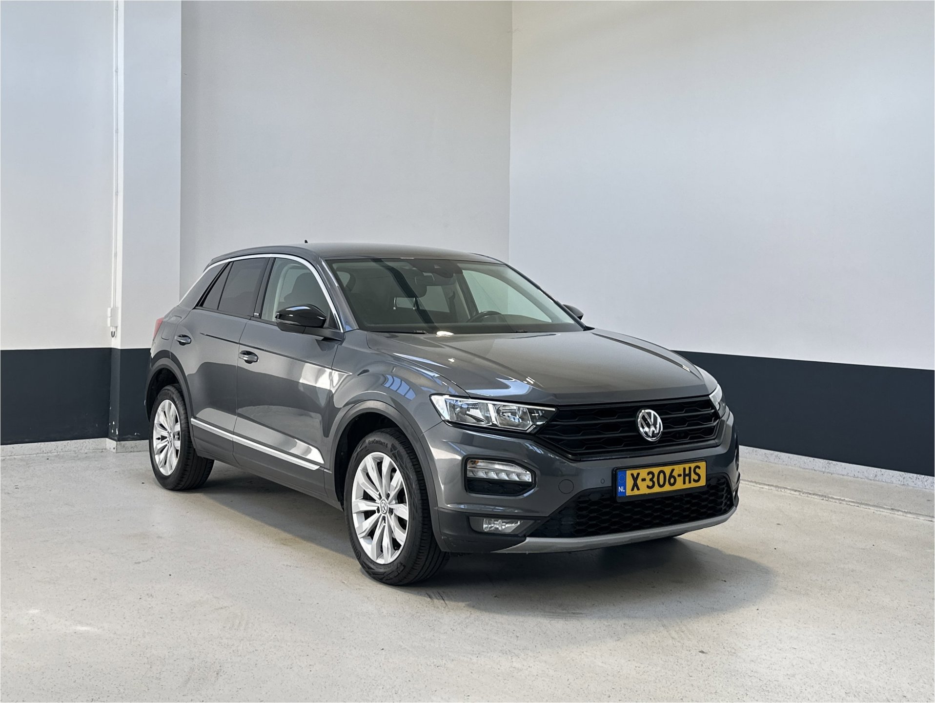 Volkswagen T-Roc 1.5 TSI Sport Business | Apple carplay/ android auto| LM velgen|