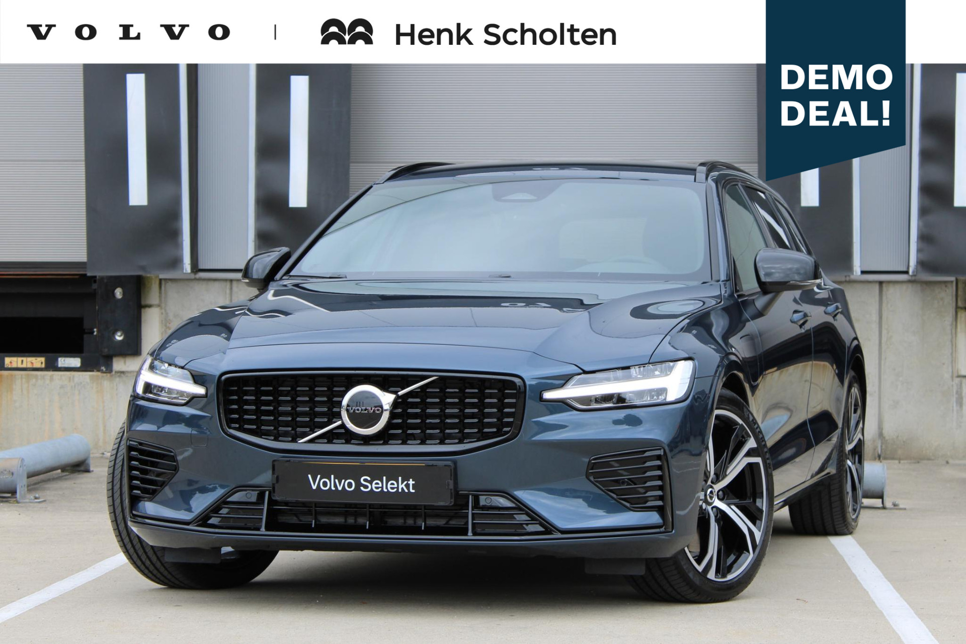Volvo V60 T6 Plug-in hybrid AWD Plus Dark