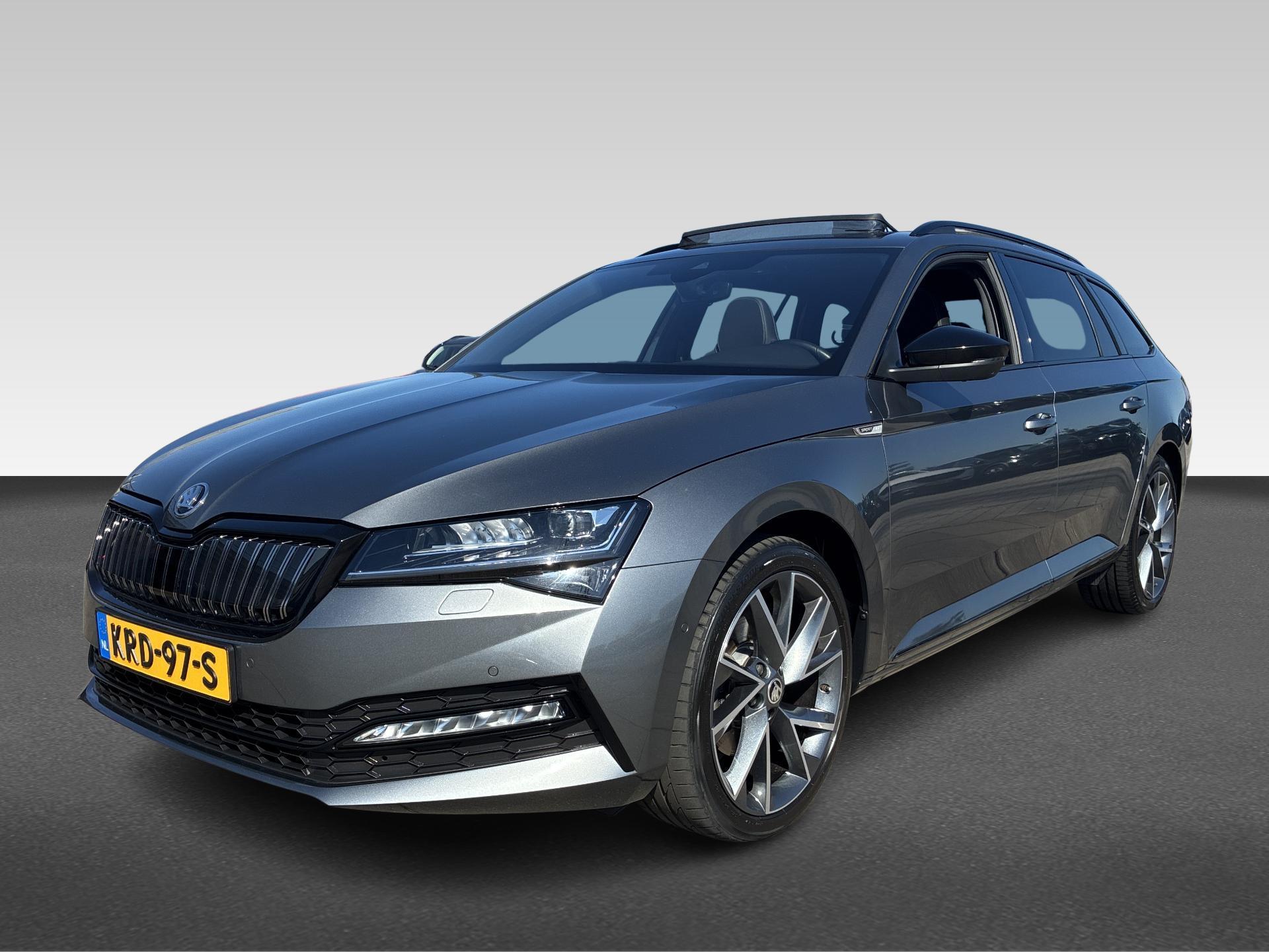Skoda Superb Combi Skoda 1.4 Tsi PHEV 218 pk Automaat Sportline Panoramadak