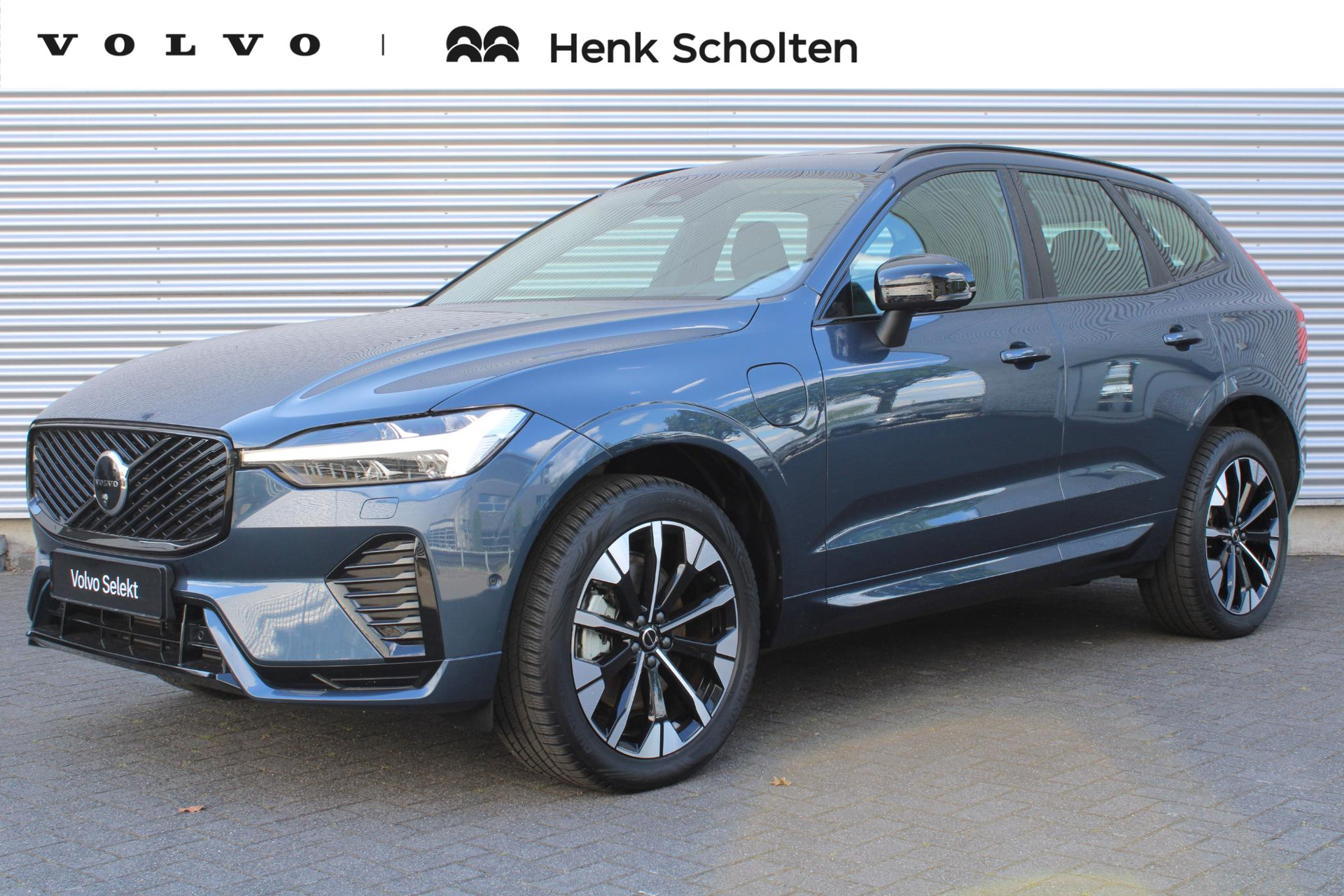 Volvo XC60 2.0 T6 Plug-in hybrid AWD Ultra Dark