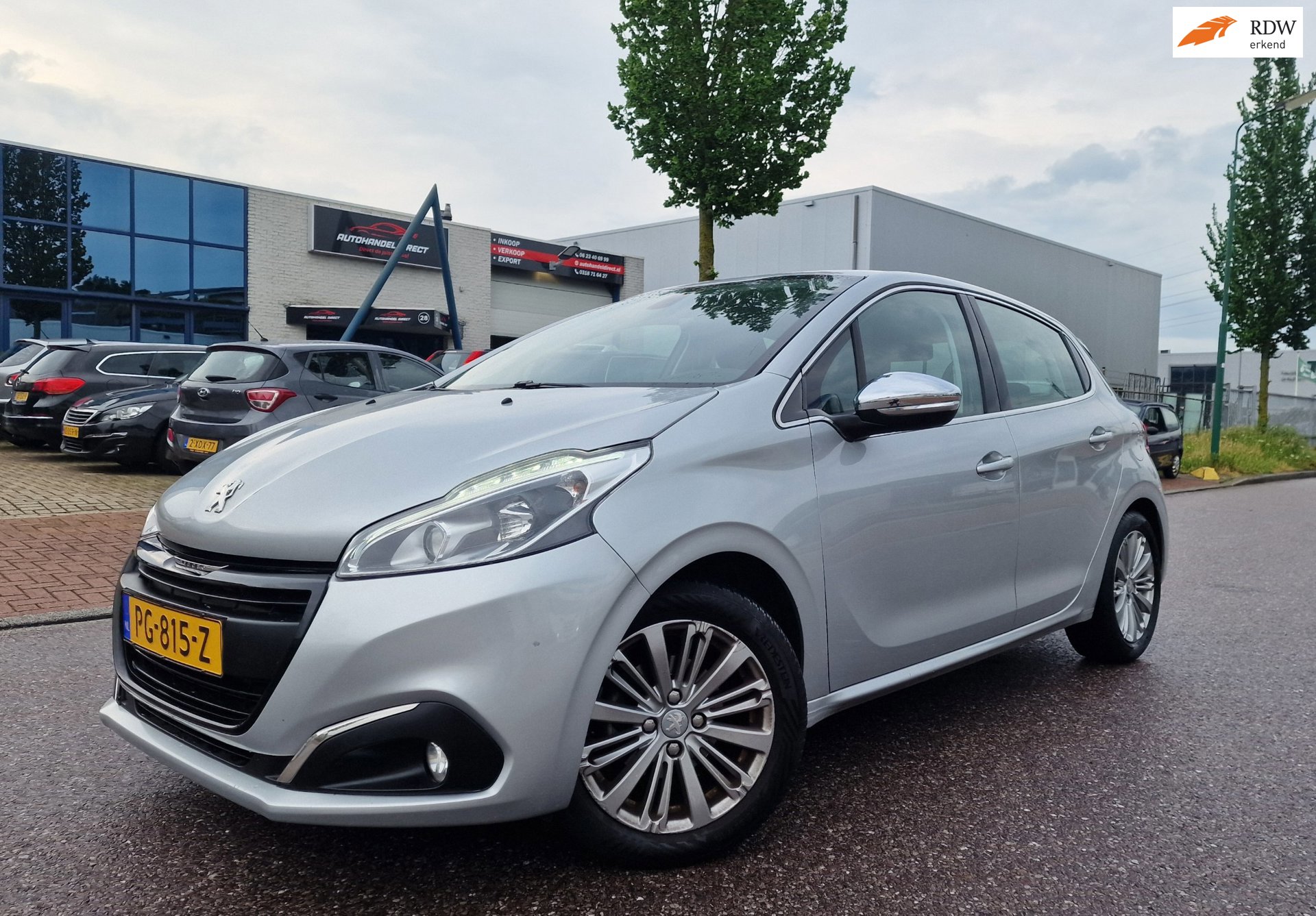 Peugeot 208 1.2 PureTech Blue Executive NAVI PSENSOR CRUISE 2 X SLEUTELS