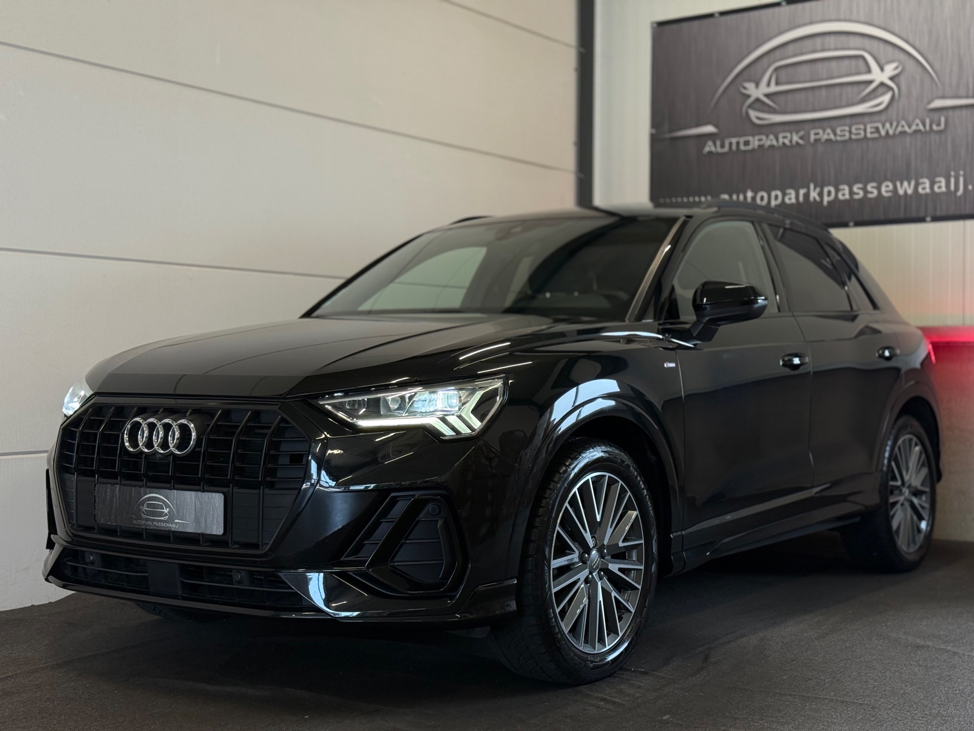 Audi Q3 35 TFSI 3x S-Line Pano, ACC, 360° Camera, LED, Virtual Cockpit, Navigatie, Elek Kofferklep, Lane-Assist, Airco