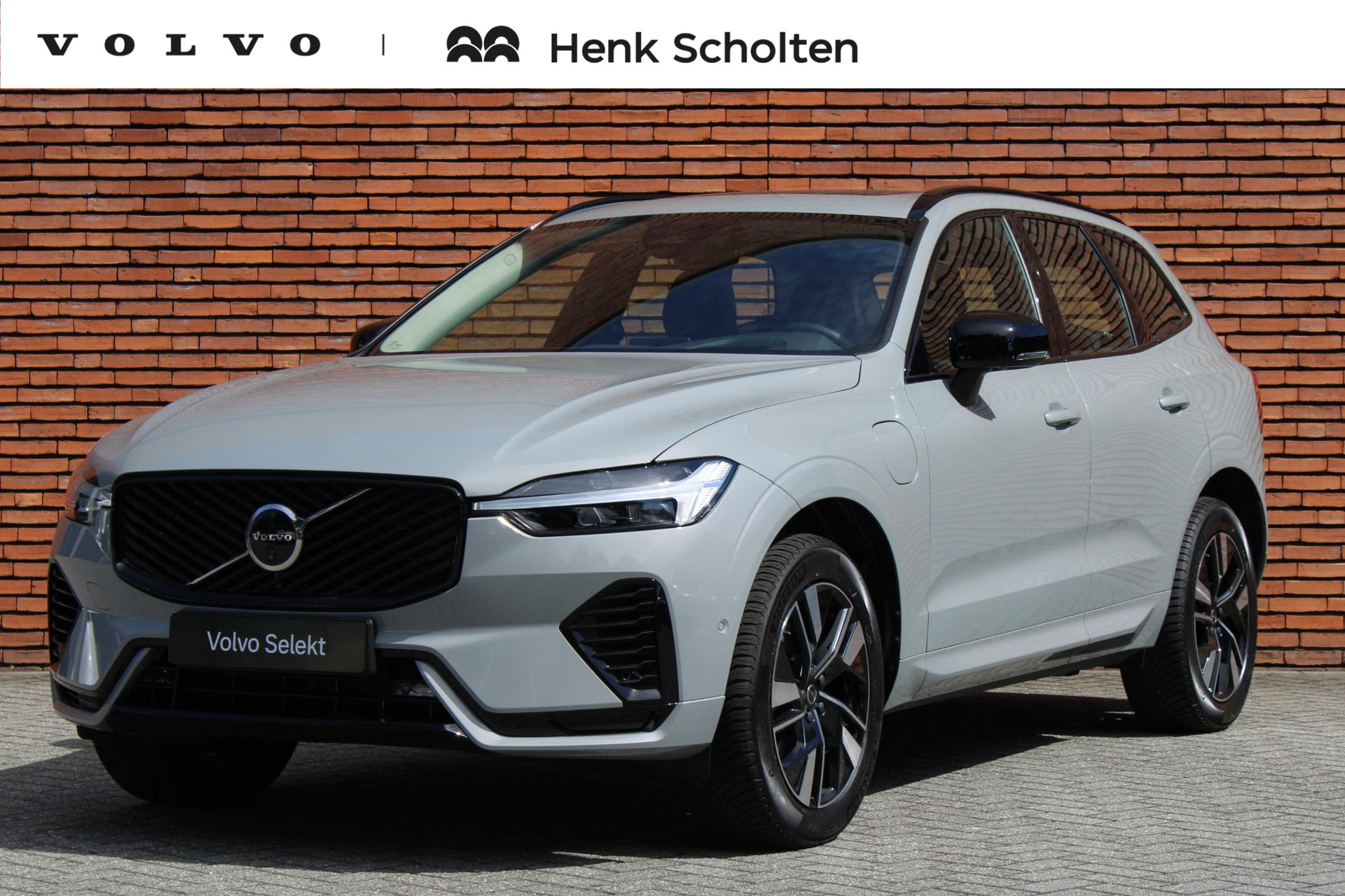 Volvo XC60 T6 Plug-in hybrid AWD Plus Dark |