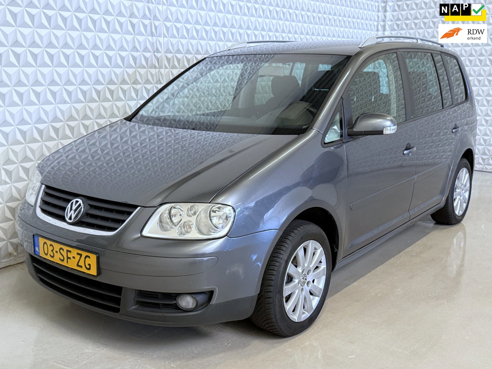 Volkswagen Touran 2.0-16V FSI Airco AUTOMAAT 234.000km(2006)