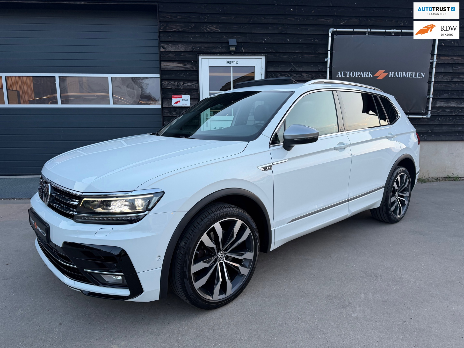 Volkswagen Tiguan Allspace 2.0 TSI 4Motion 3x R-Line Pano 5P