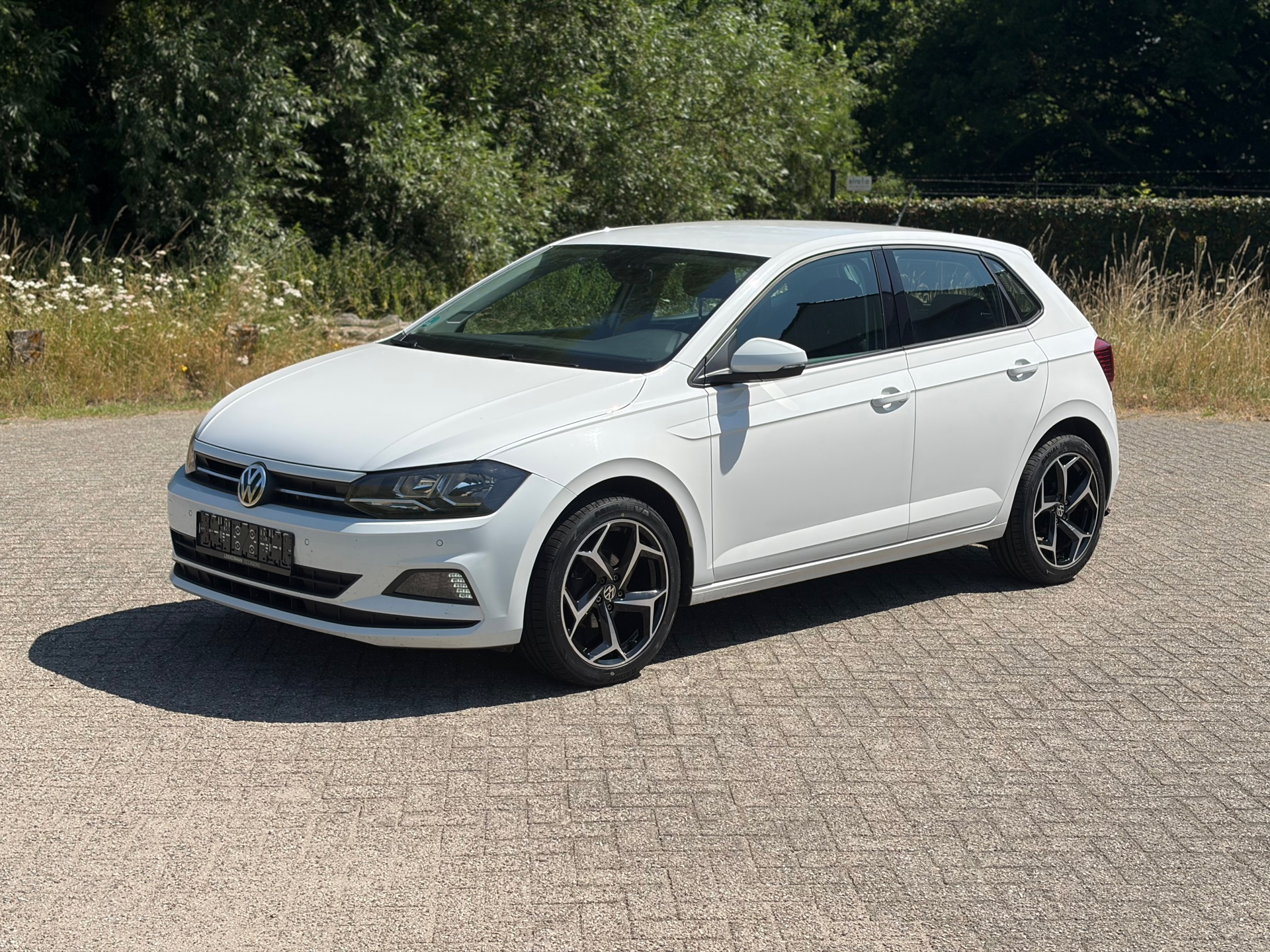 Volkswagen Polo 1.0 High Line R-LINE VELGEN I PDC I STOELVERW I NWE APK I AIRCO