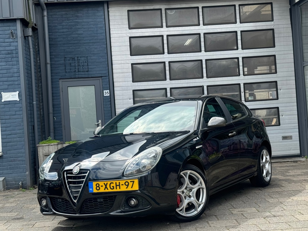 Alfa Romeo Giulietta 1.4 T Exclusive | Clima | Cruise | Navi | Leer | Automaat