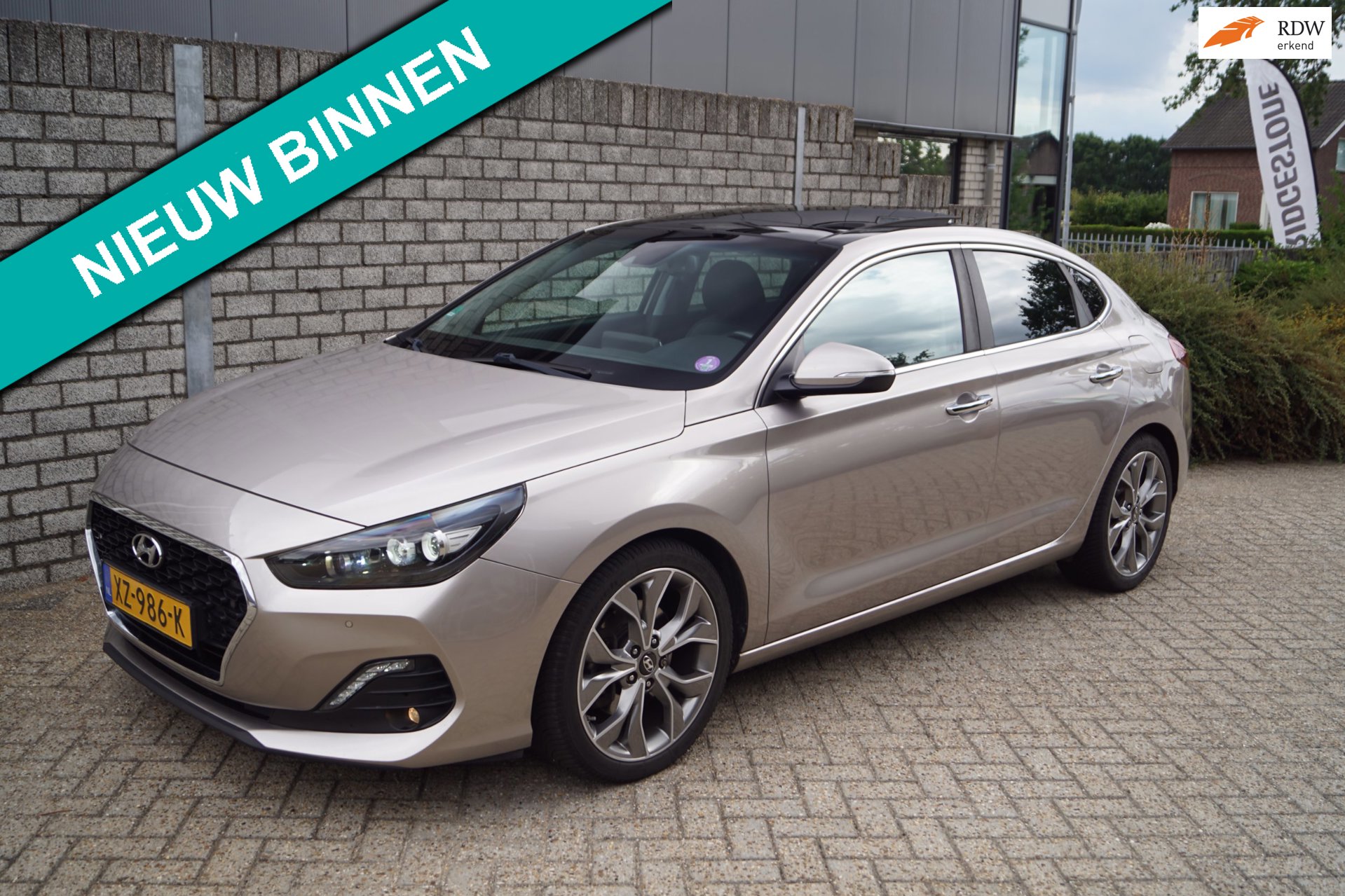 Hyundai I30 Fastback 1.4 T-GDI Premium Autom Panodak Leder Sportst Stoel/Stuurverw Navi Camera Clima Cruis 2x PDC LMV Trekh ENZ