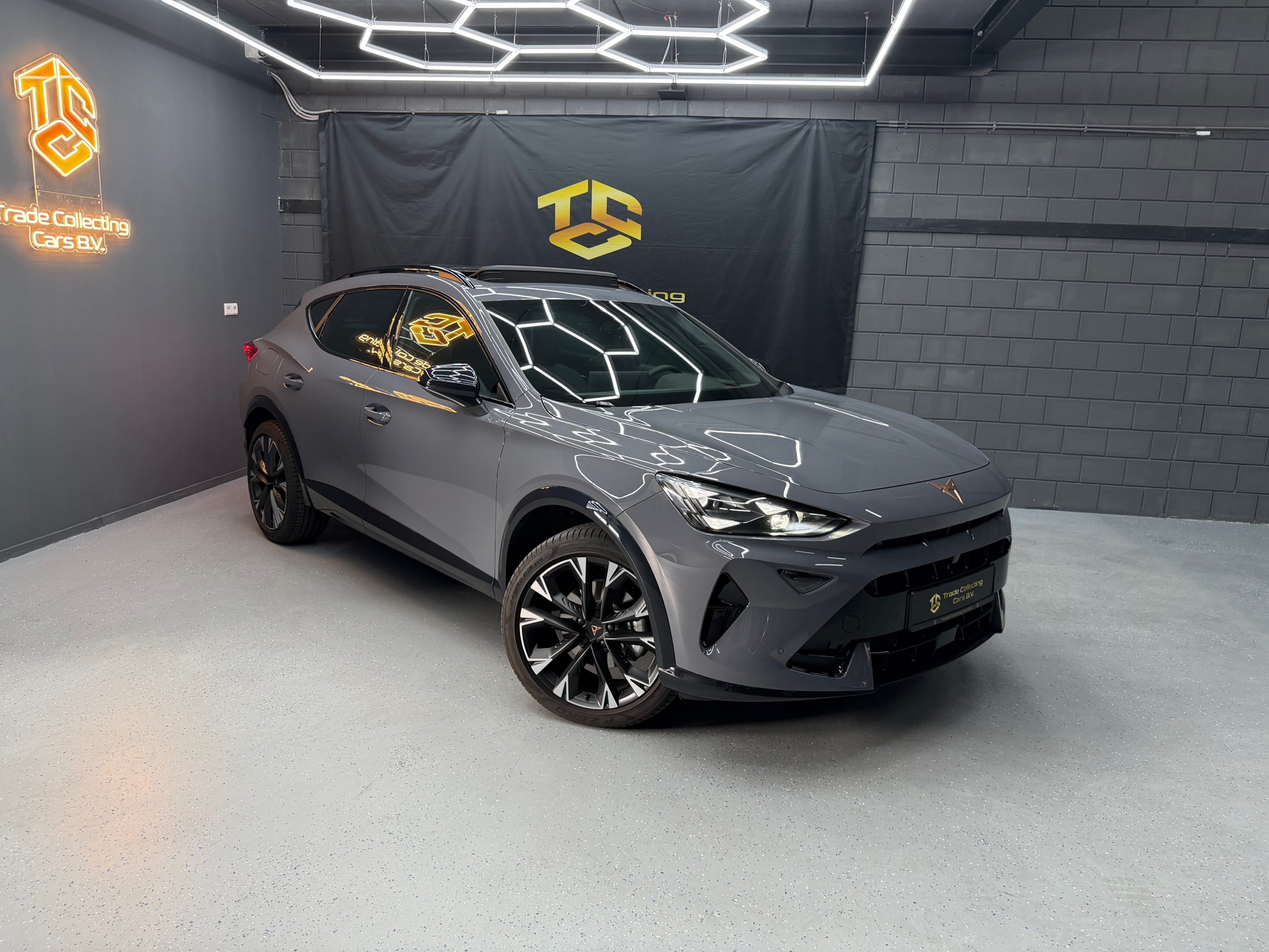 Cupra Formentor 1.5 TSI e-Hybrid PANO-KEYLESS-CAM-ACC-CARPLAY
