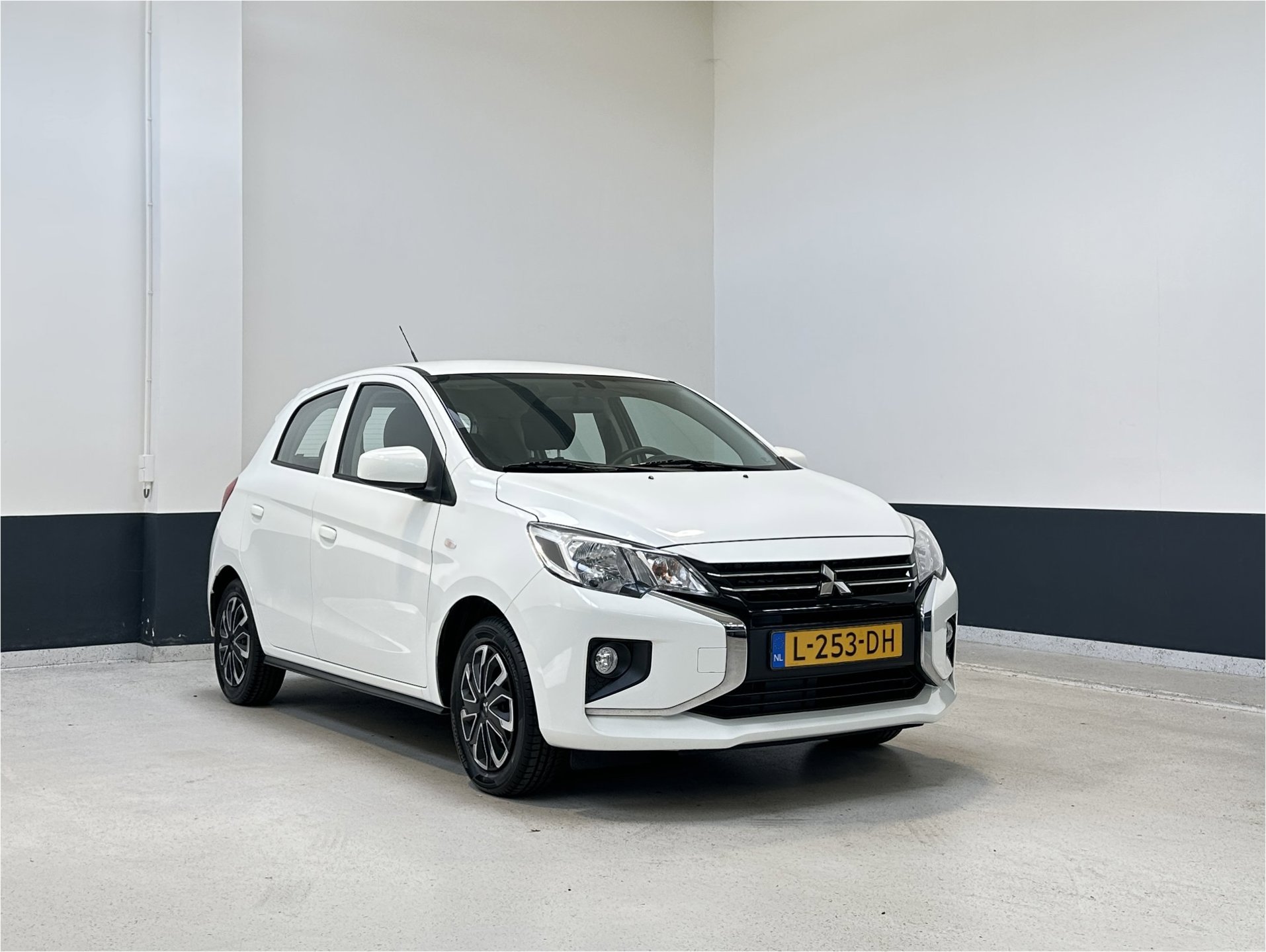 Mitsubishi Space Star 1.2 Cool+ |Apple Carplay/ Android auto| Navigatie |Airco | NL | 1 Eig |
