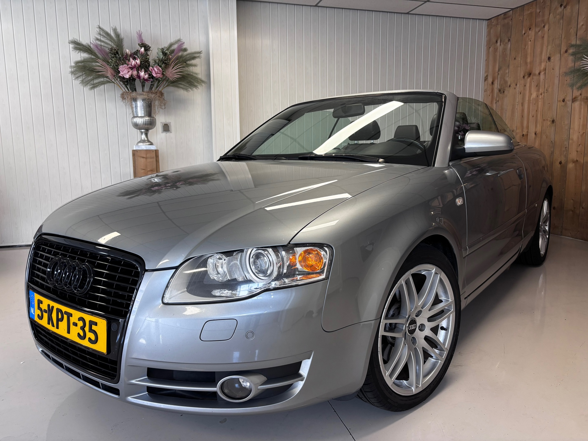 Audi A4 Cabriolet 1.8 Turbo S-LINE, ZEER MOOIE AUTO, PDC, NAVIGATIE, etc….