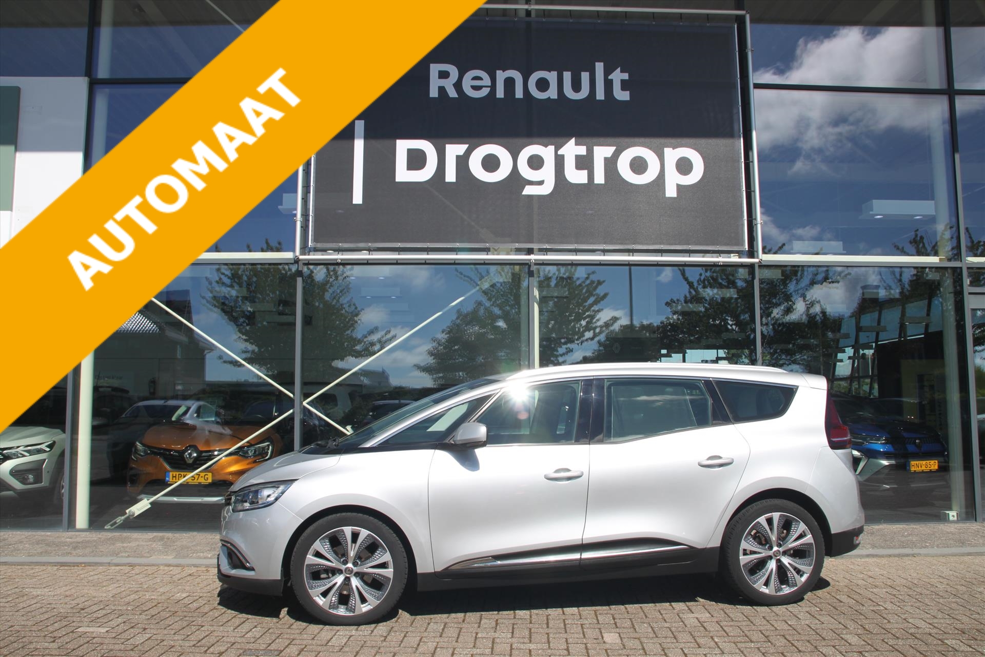 Renault Grand Scénic 140PK-INTENS-AUTOM-86DKM-NAVI-CAMERA-TREKH-7 ZITS-