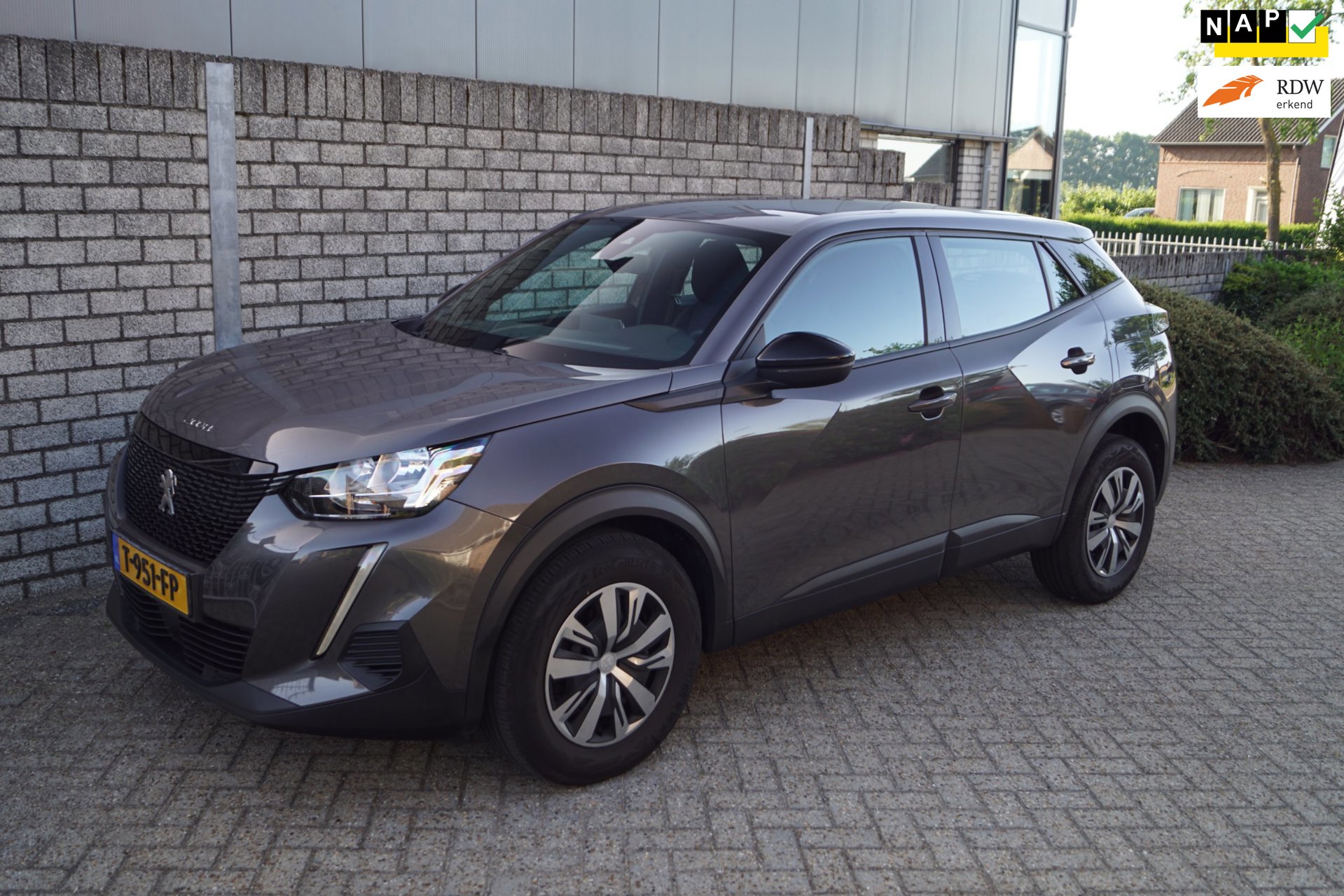 Peugeot 2008 1.2 PureTech 100 Active Pack Clima Appele Carplay Navi Cruise DAB Sportst PDC Botswaarschuwing Rijbaan Assist NL Auto