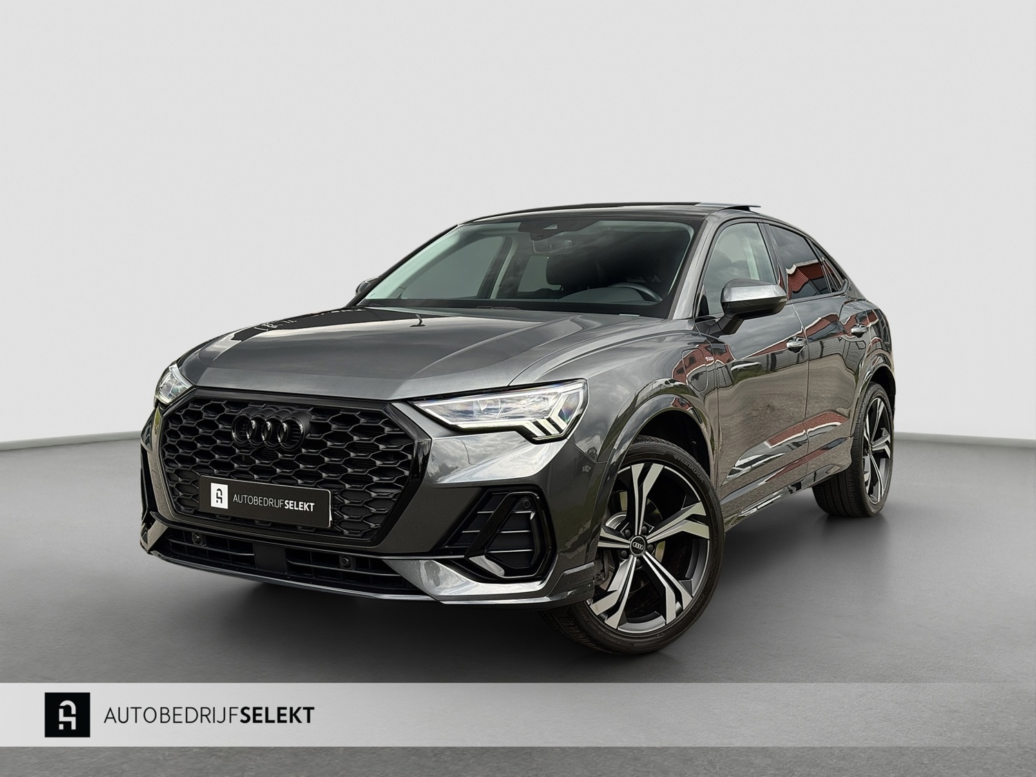 Audi Q3 Sportback 45 TFSI e S-line | Pano | Camera | LED | Black Optic | 20 inch | ACC | Navi | Dealer onderhouden