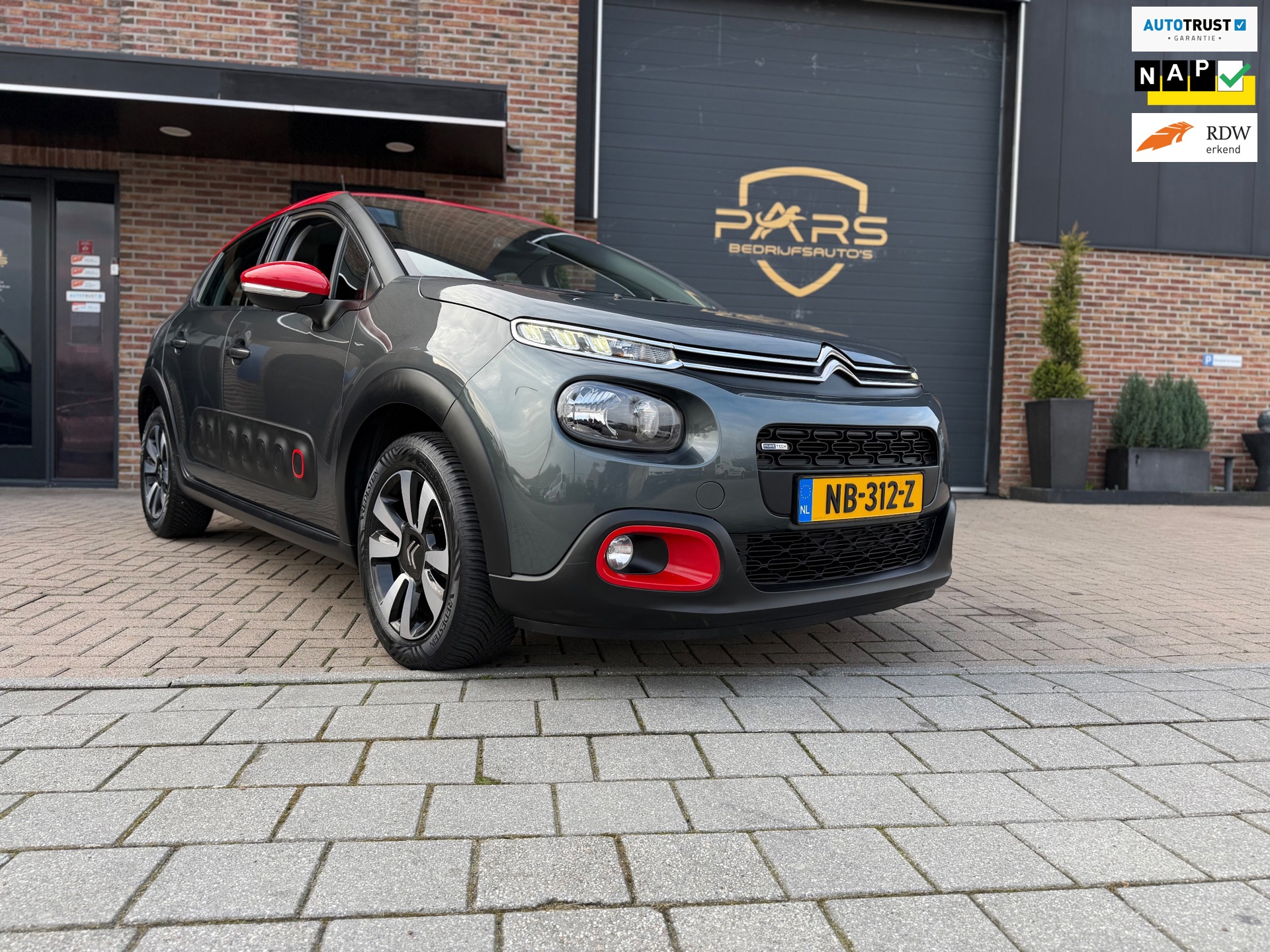 Citroën C3 1.2 PureTech Shine Airco Navi Cruise Camera Elk.ramen 5drs Lijn asist zeer nette!!